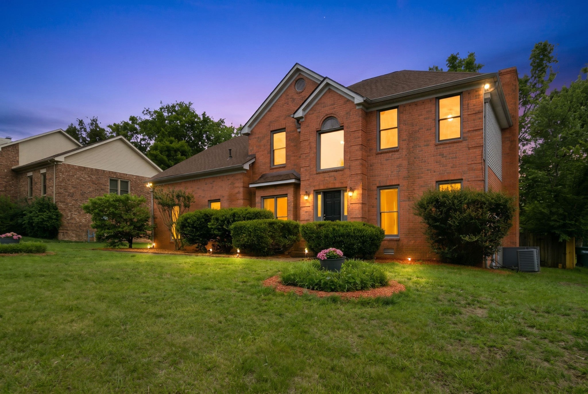 7220 River Bend Rd — photo