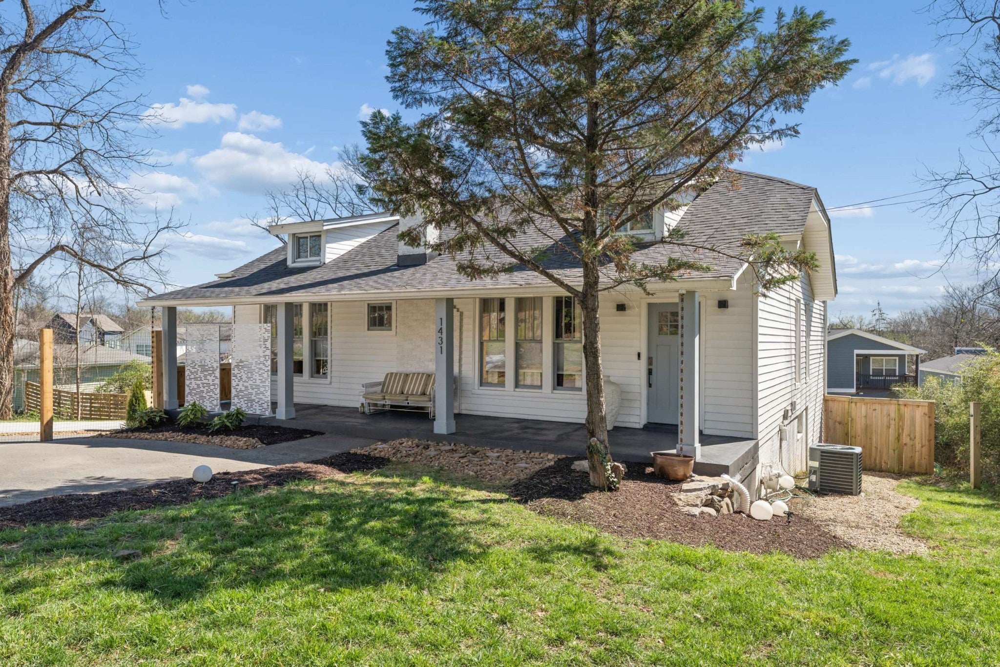1431 Porter Rd — photo