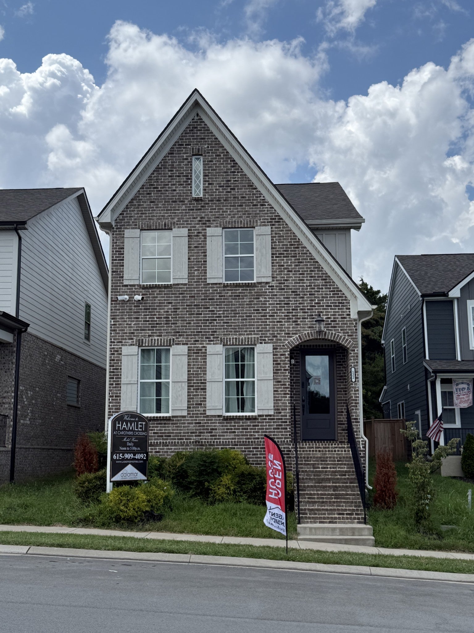 122 Oasis Dr — photo