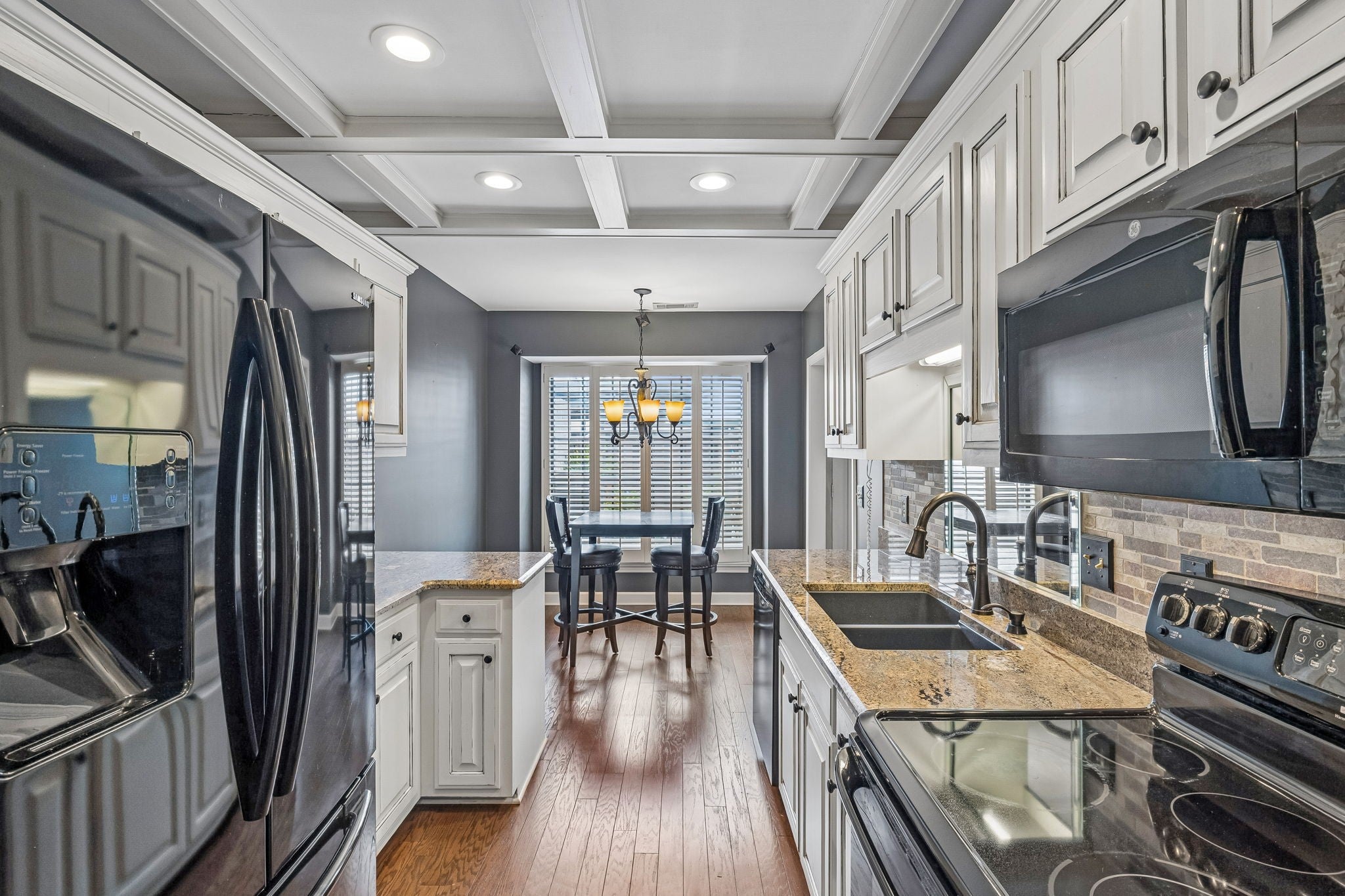 8505 Sawyer Brown Rd — photo