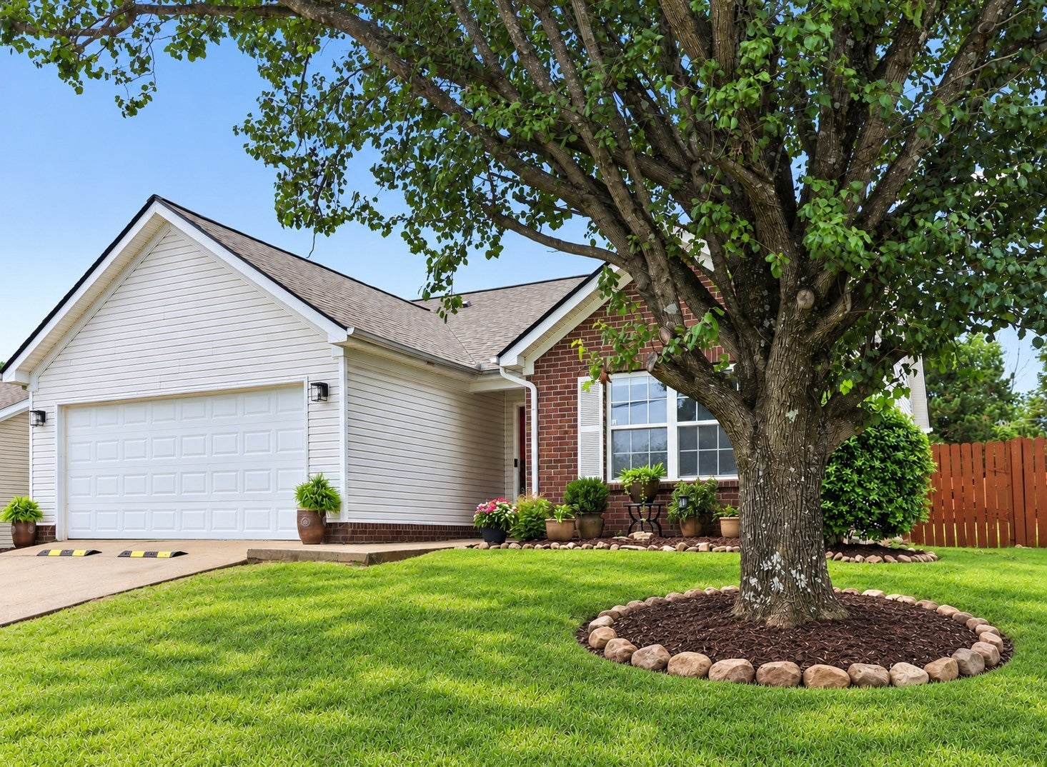 7424 E Winchester Dr — photo