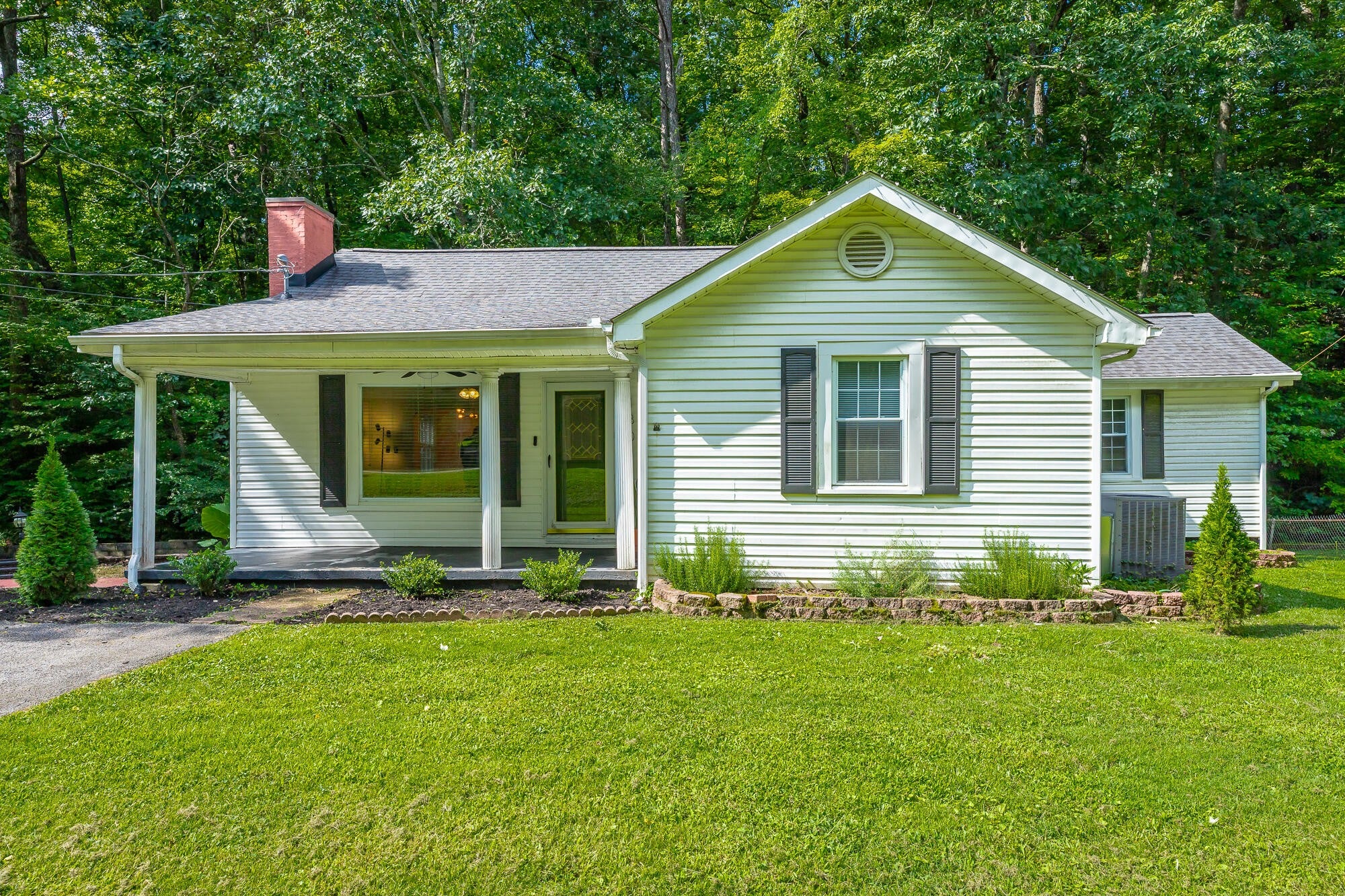 1301 Harrison Pike — photo