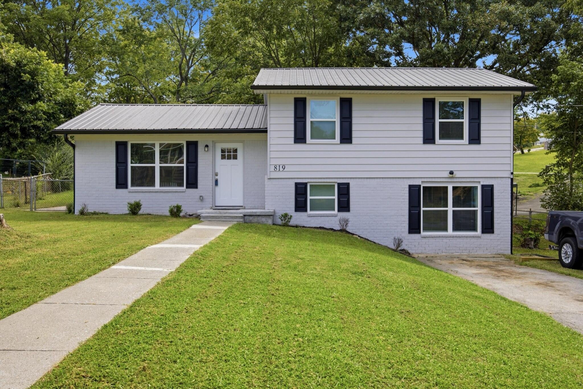 819 Scenic Drive SE — photo