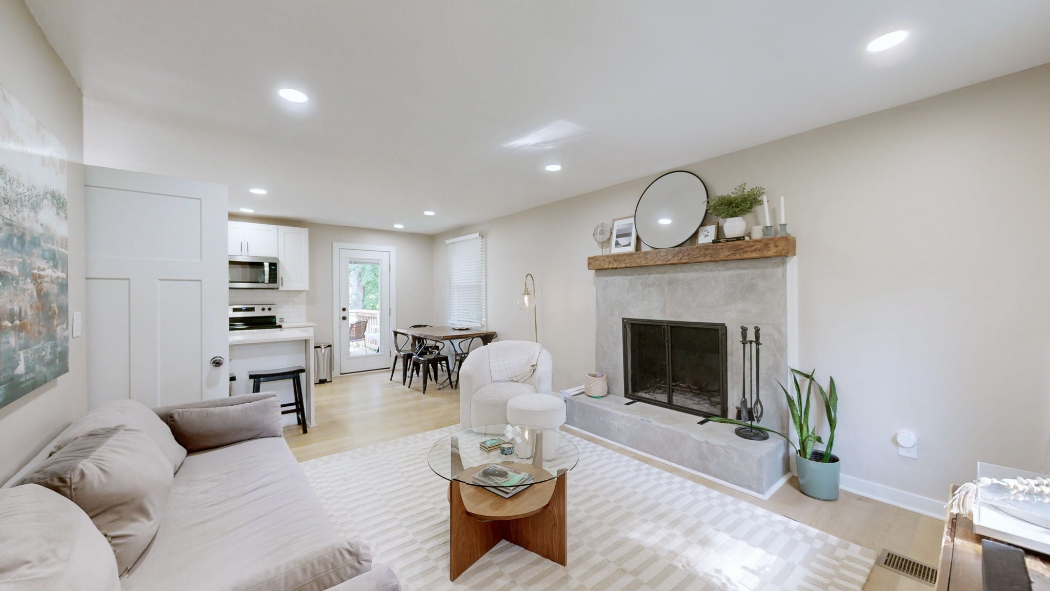 3911 Creekside Dr — photo