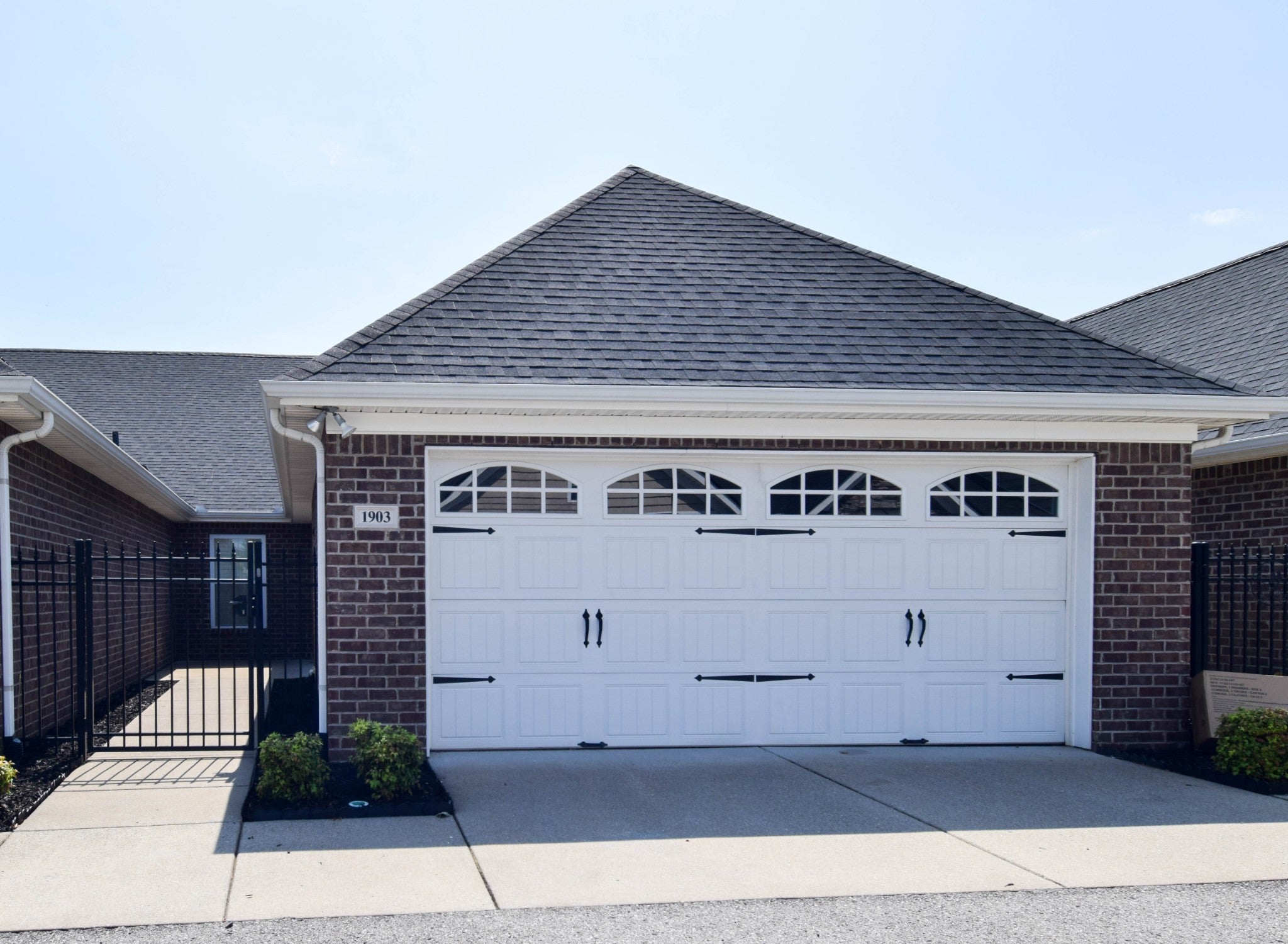 395 Devon Chase Hl 1903 — photo