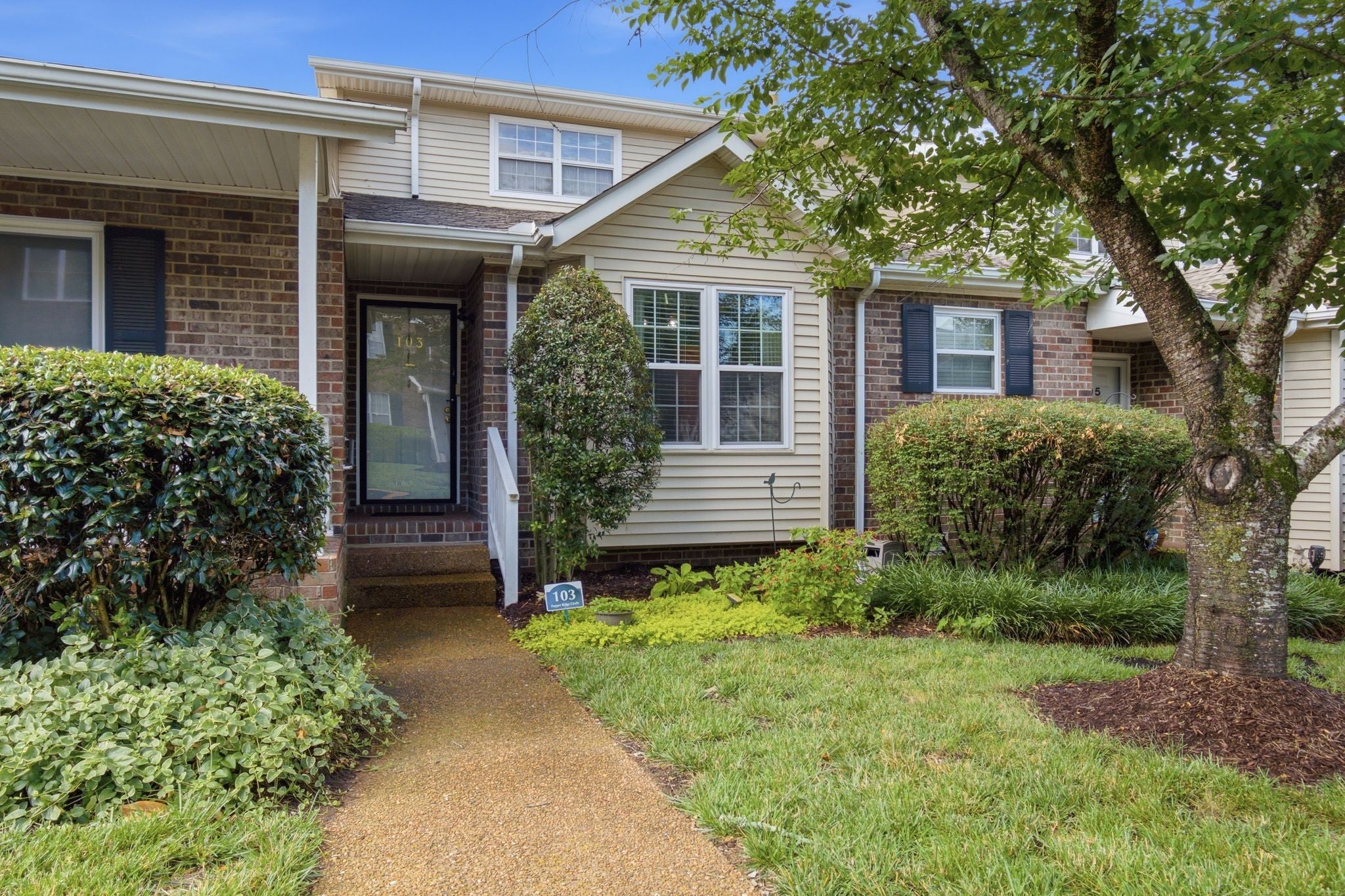 103 Pepper Ridge Cir — photo