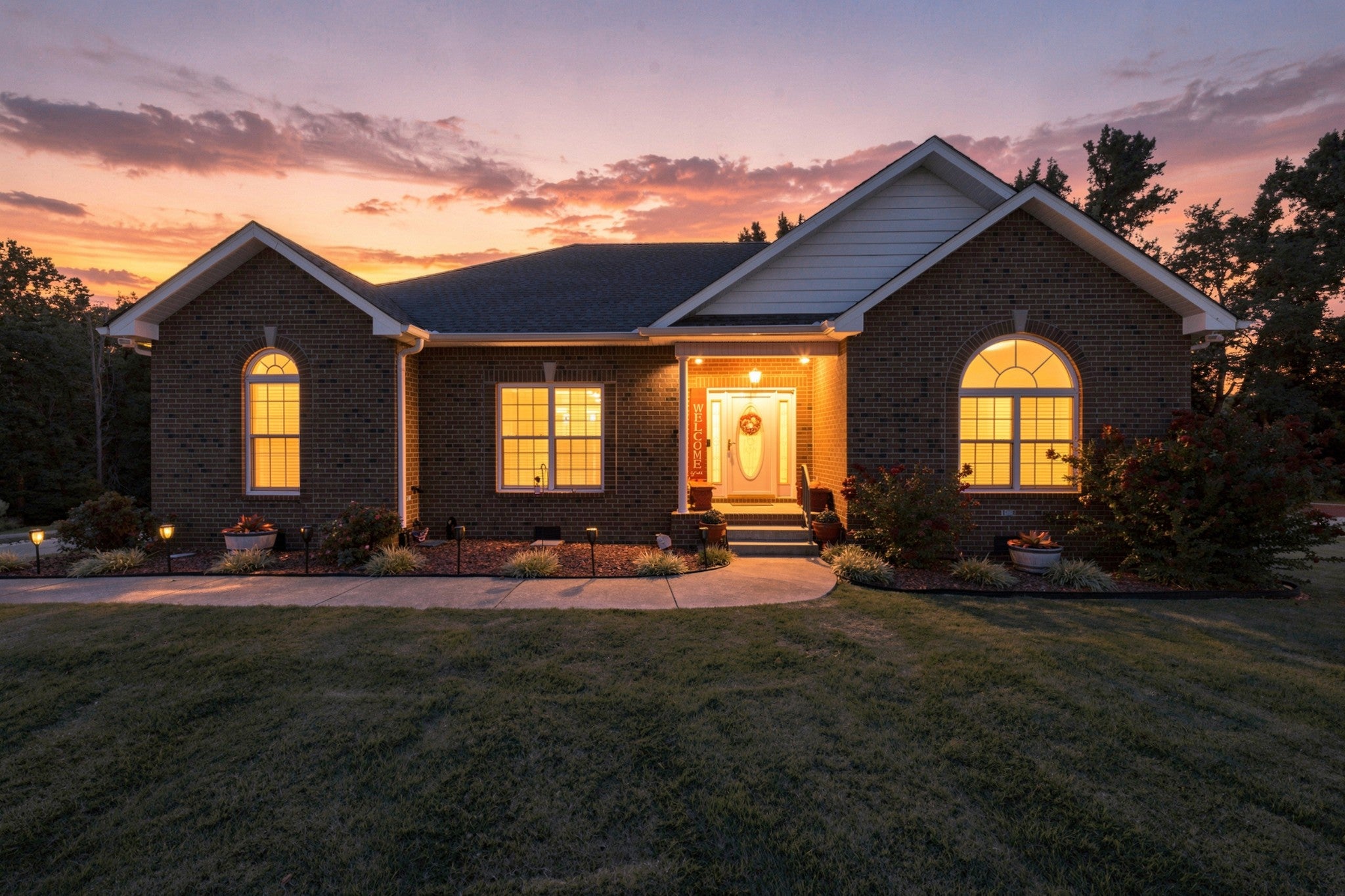 221 Allen Dr — photo
