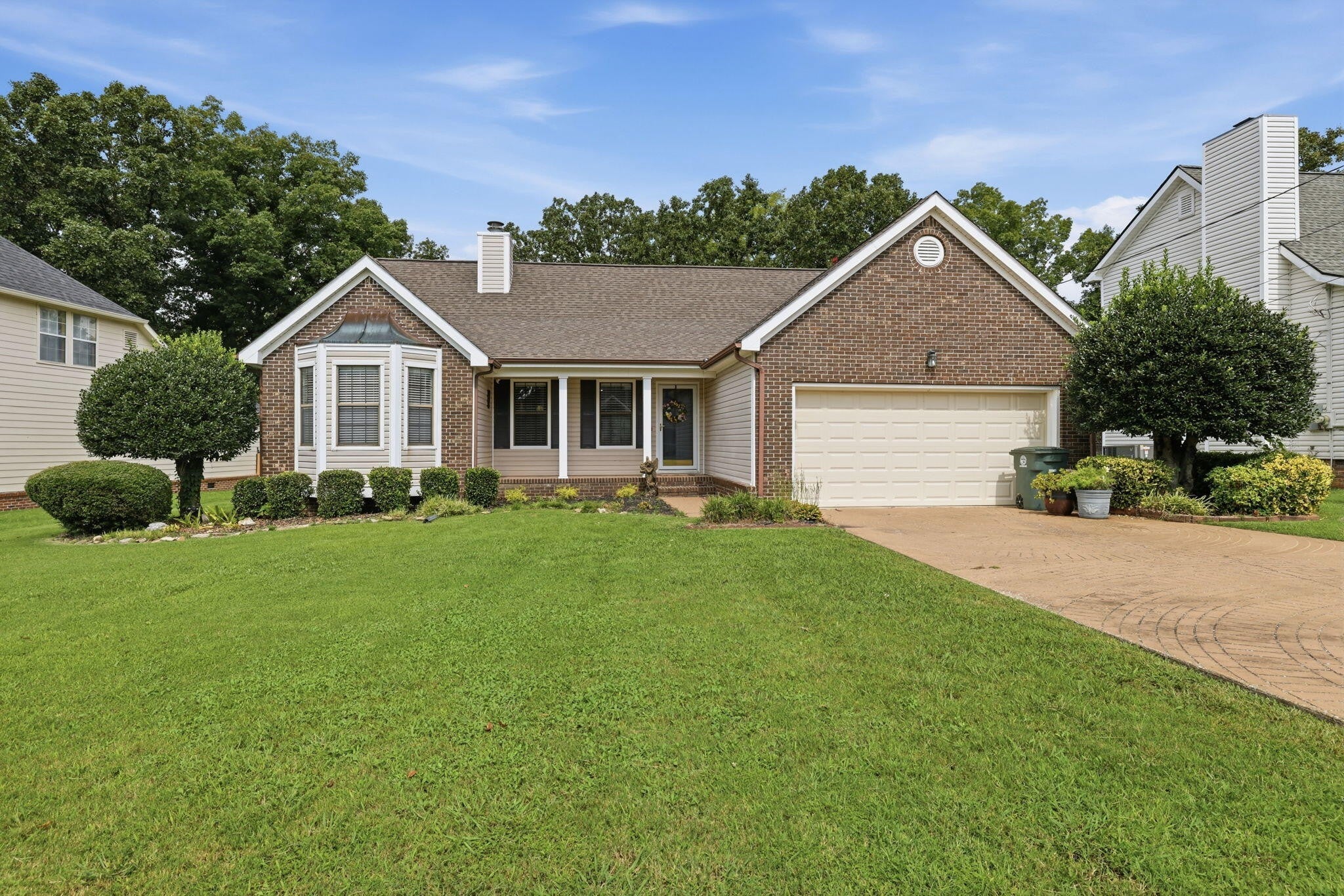 2411 Charleston Square — photo