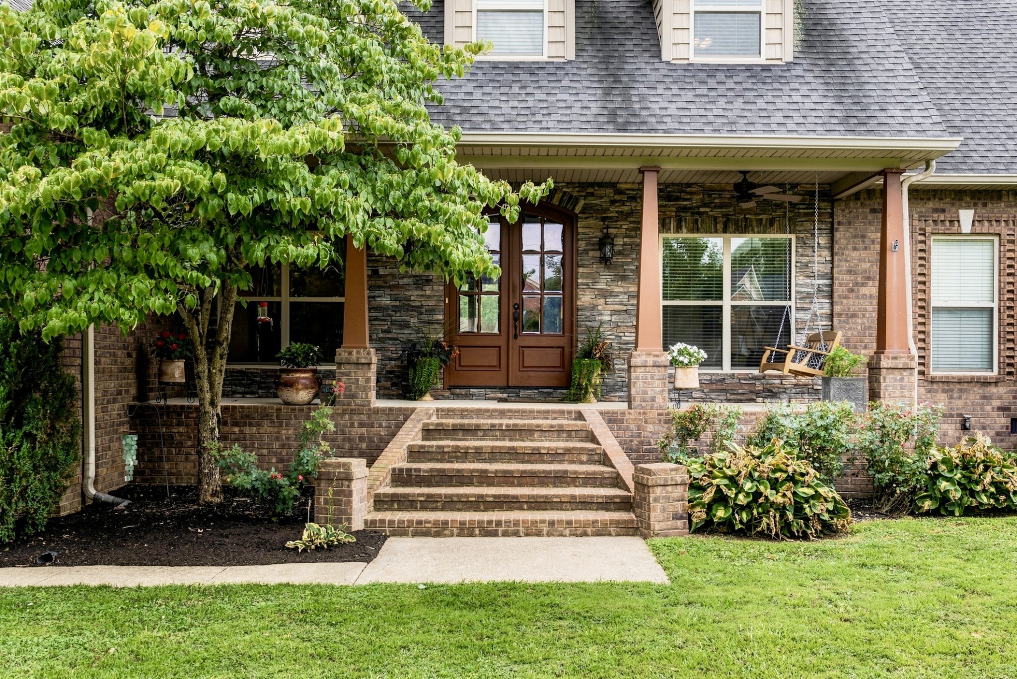 636 Greene Dr — photo