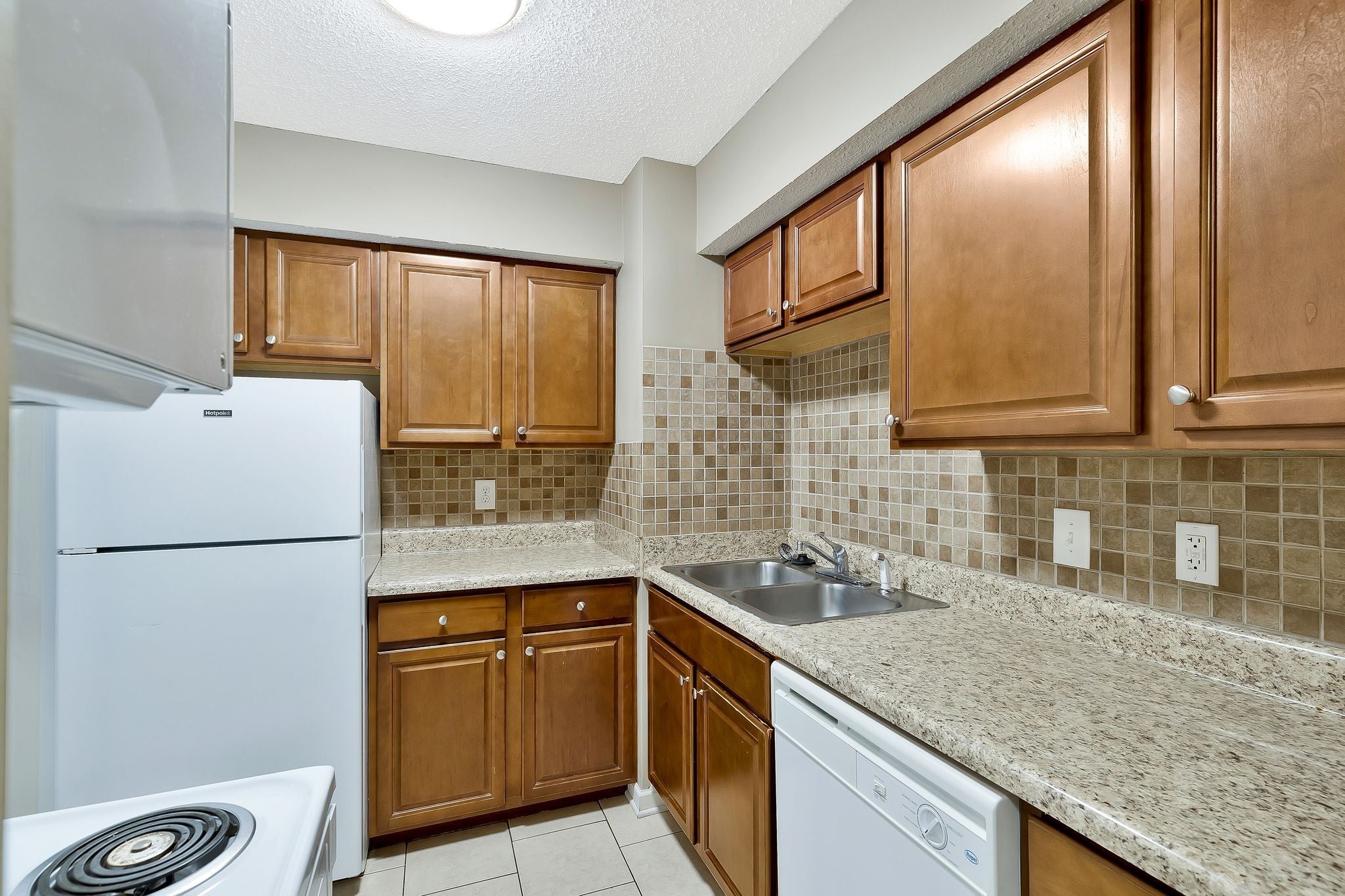 2325 Elliston Pl 405 — photo