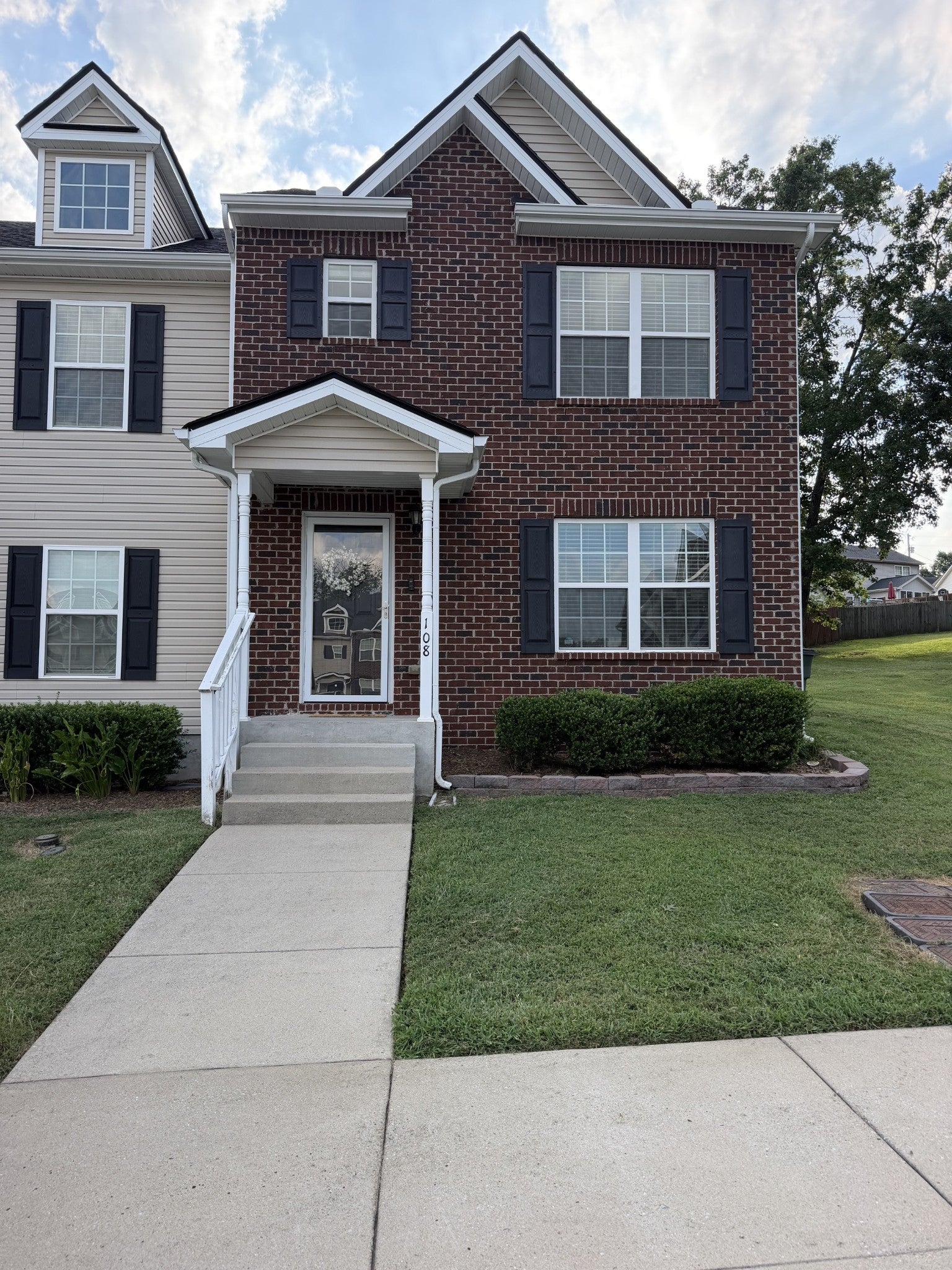 108 Glen Valley Cir — photo