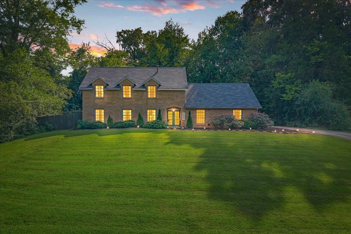 1505 Brentwood Dr — photo