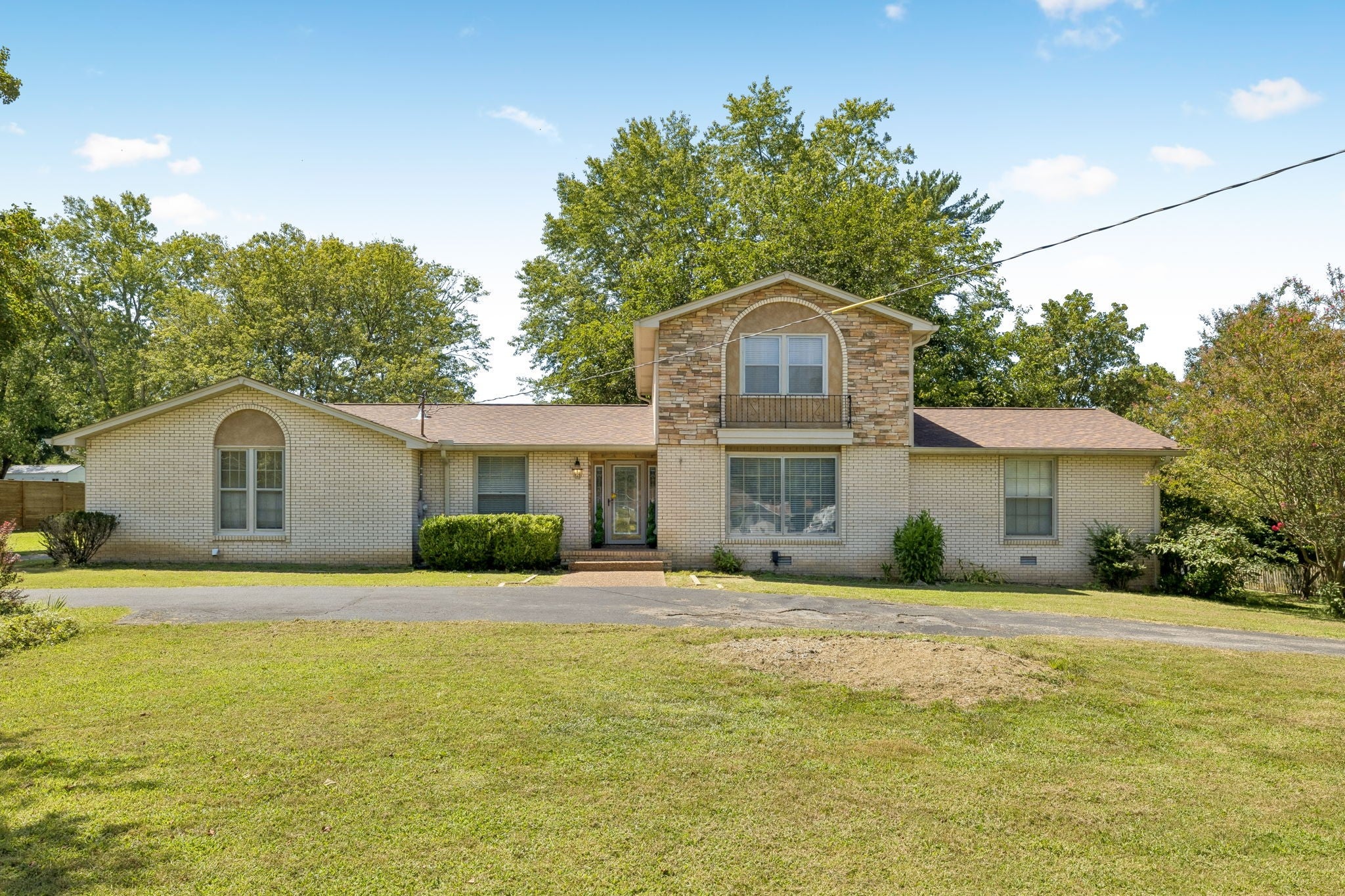 130 Glenn Hill Dr — photo