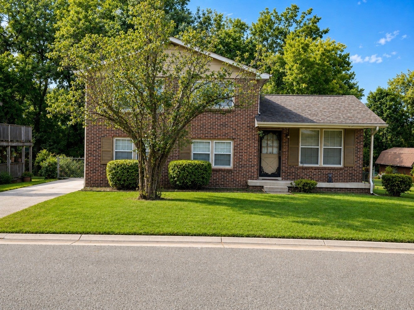 3024 Sunnyview Dr — photo