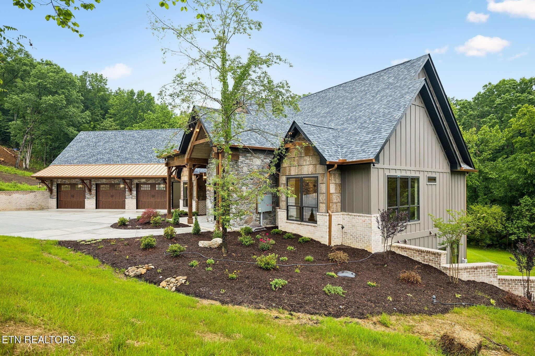 645 Douglas Ridge Drive — photo