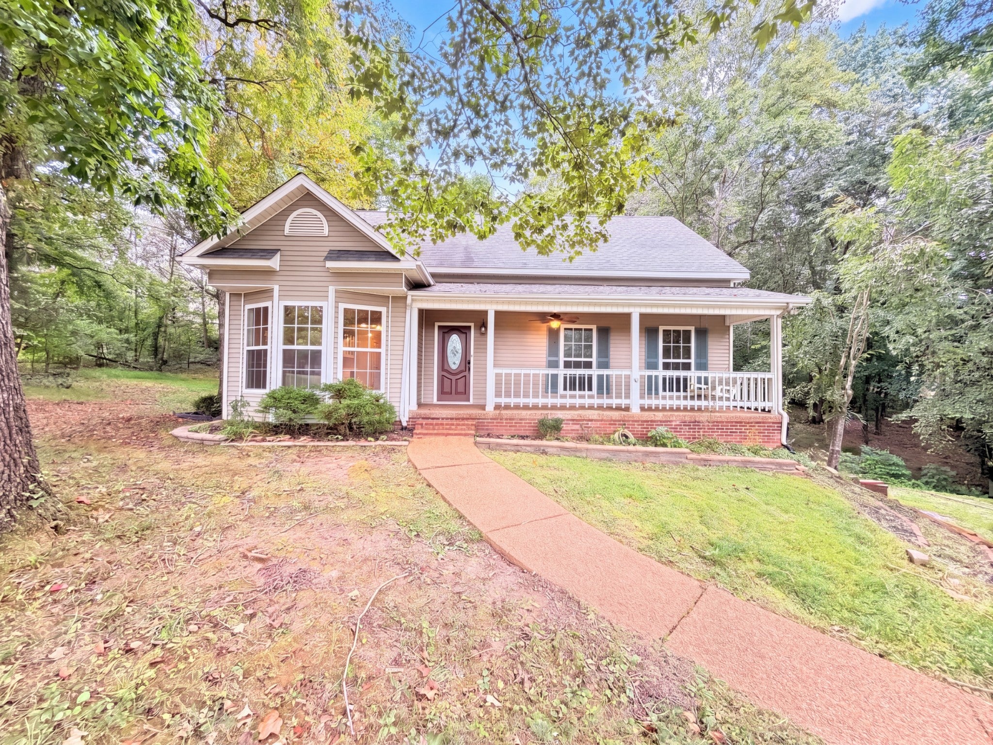 608 Beechtree Ct — photo