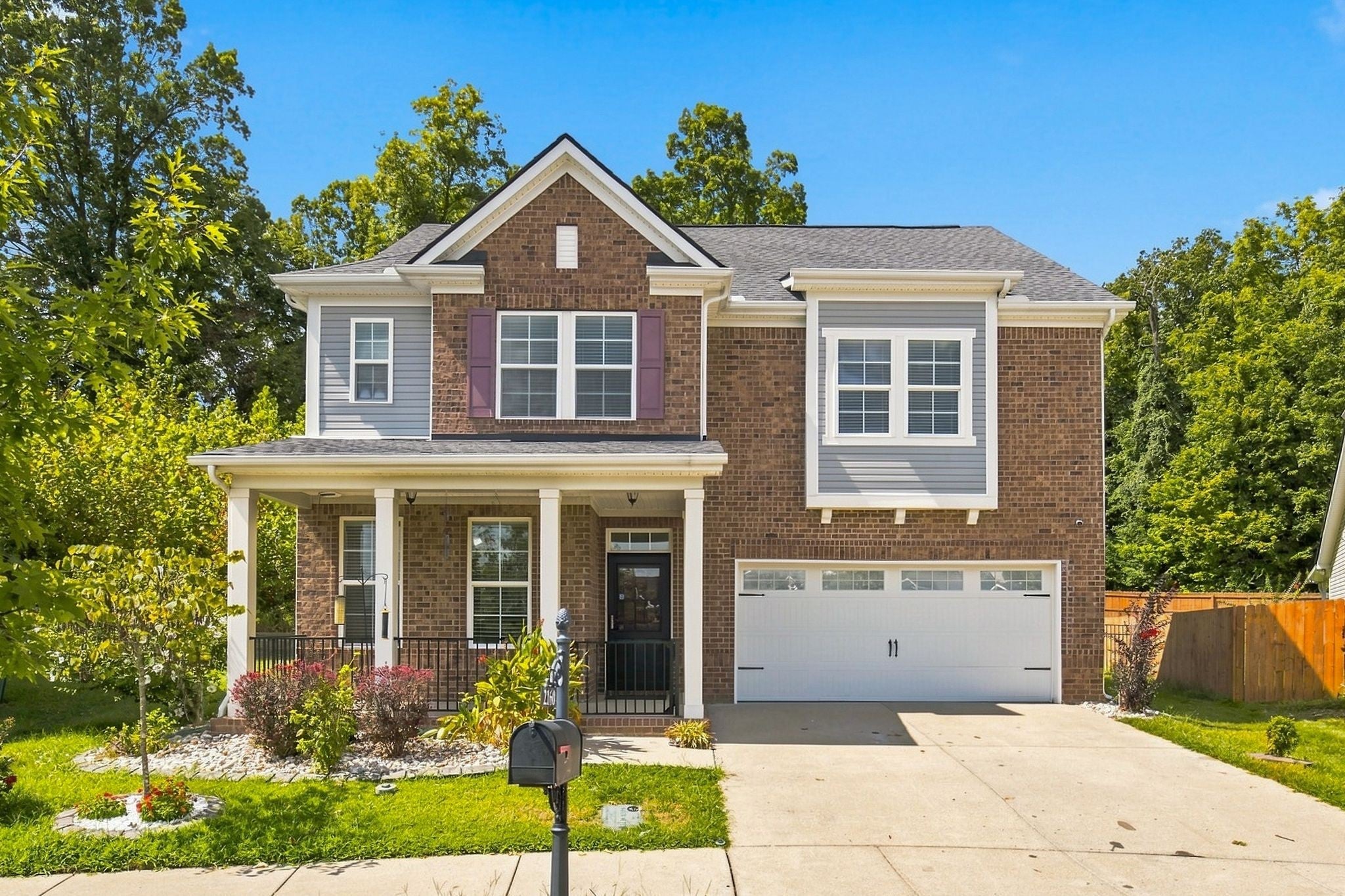 2160 Hickory Brook Dr — photo