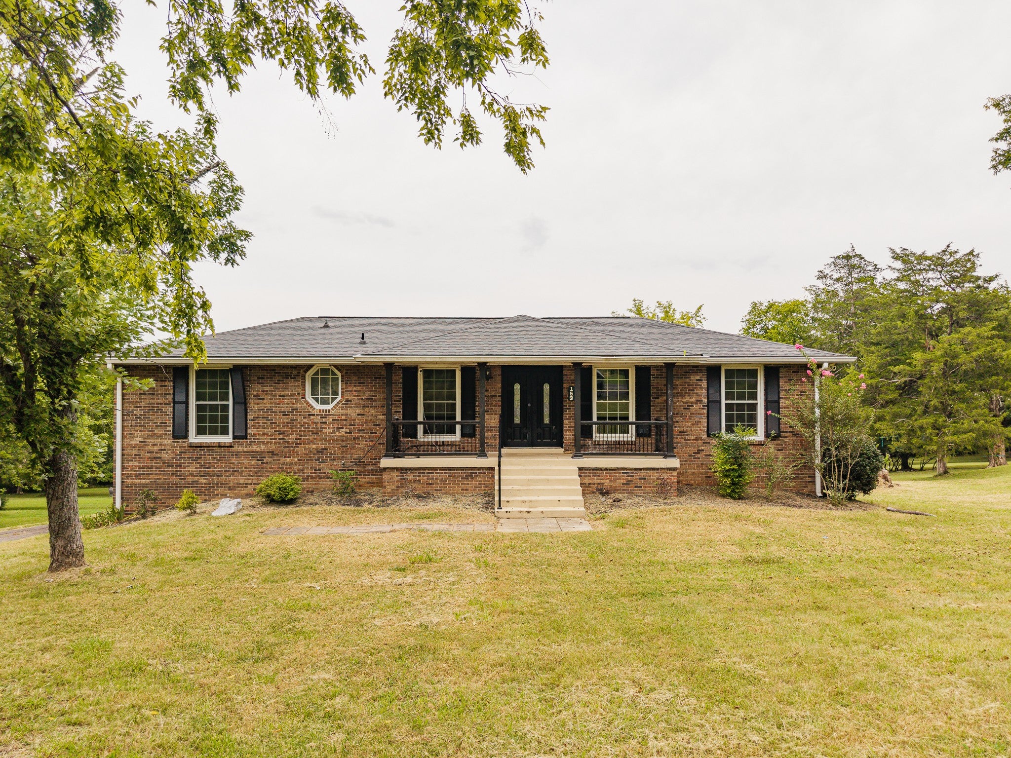 153 Country Club Dr — photo