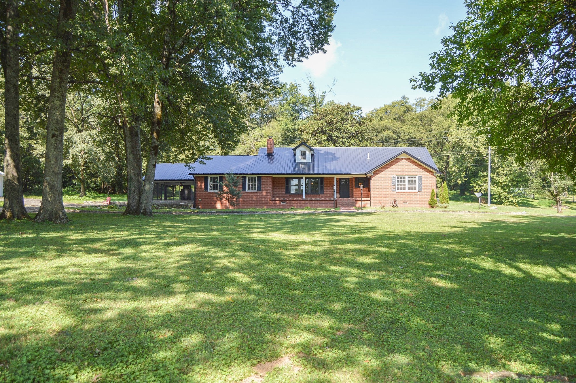 952 Old Fayetteville Highway — photo