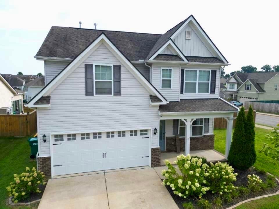 1045 Keeneland Dr — photo