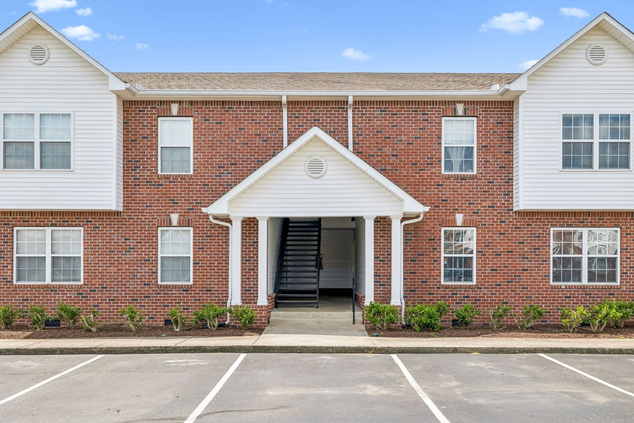 7470 Charlotte Pike 102 — photo
