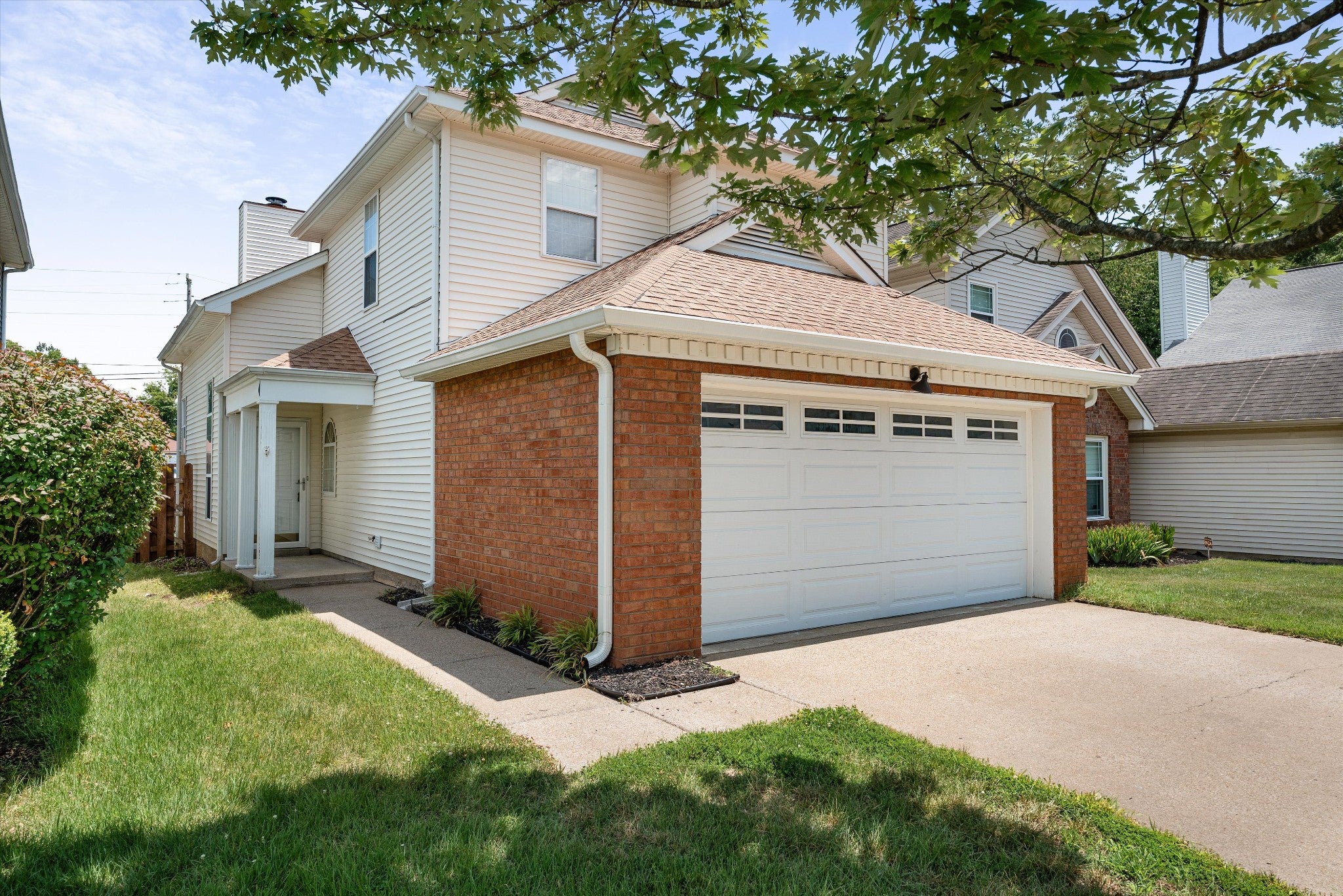 515 Selsey Ct S — photo