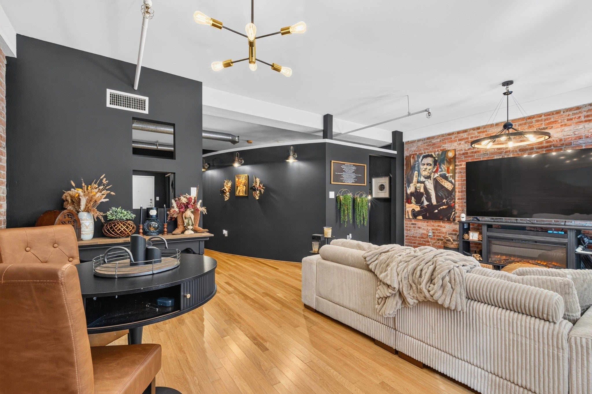 700 Church St 204 — photo