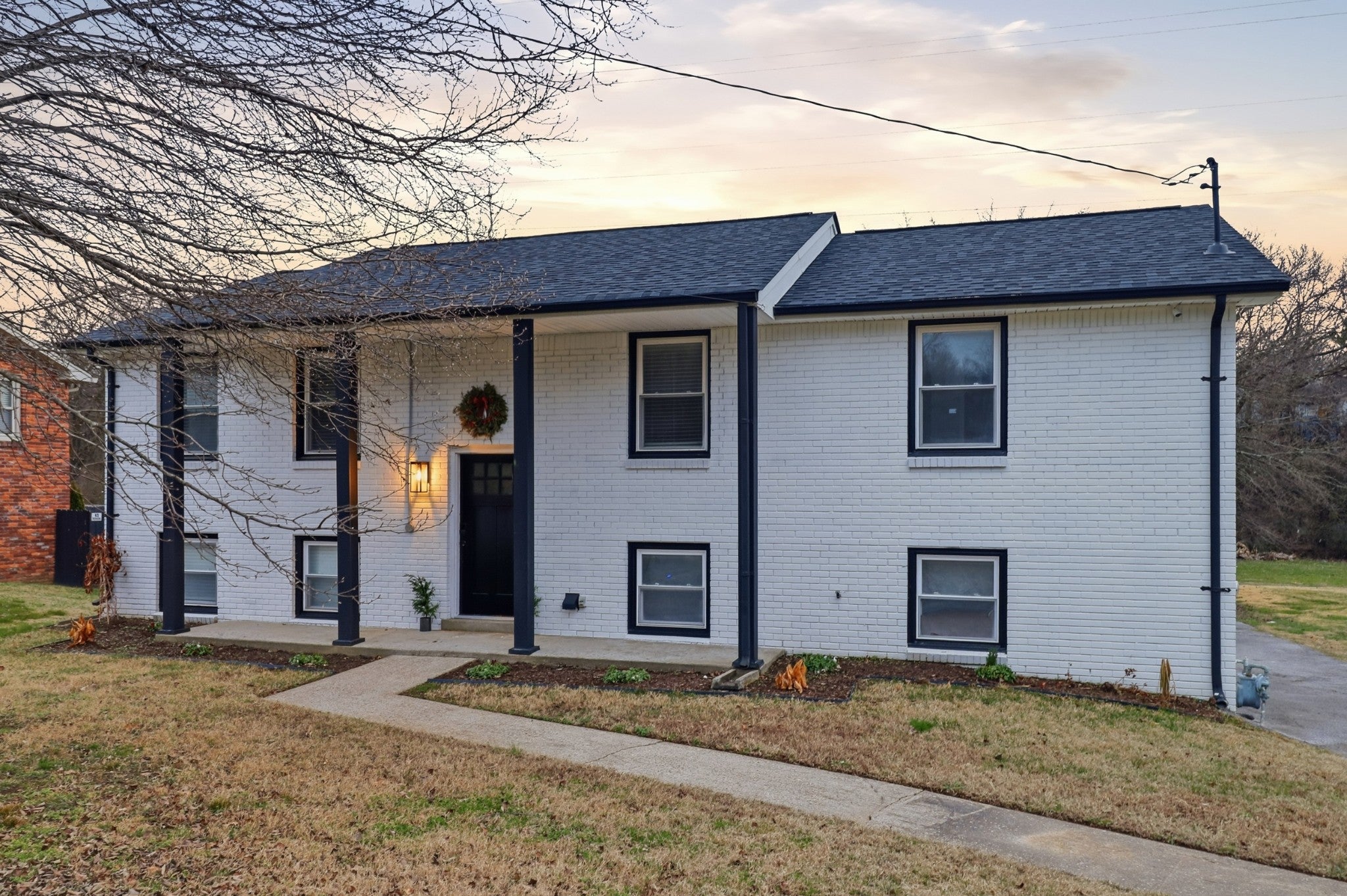 601 Huntington Pkwy — photo