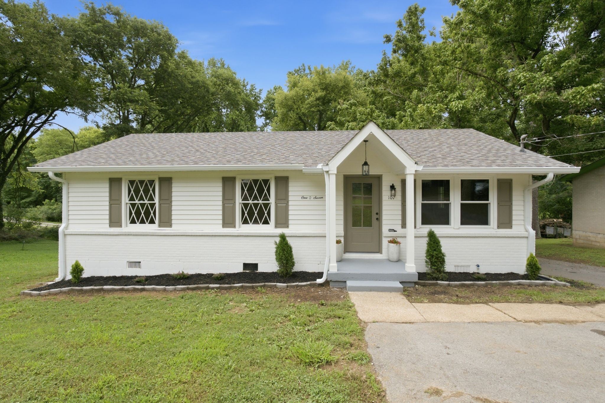 107 Rainbow Cir — photo