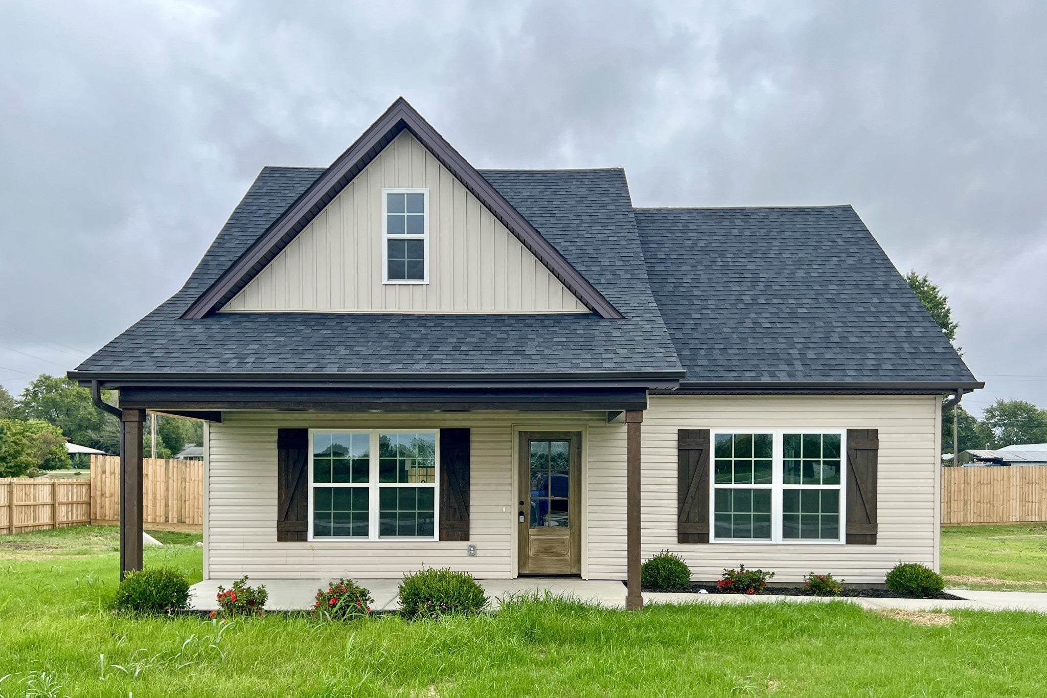 1101 Brook Ct — photo