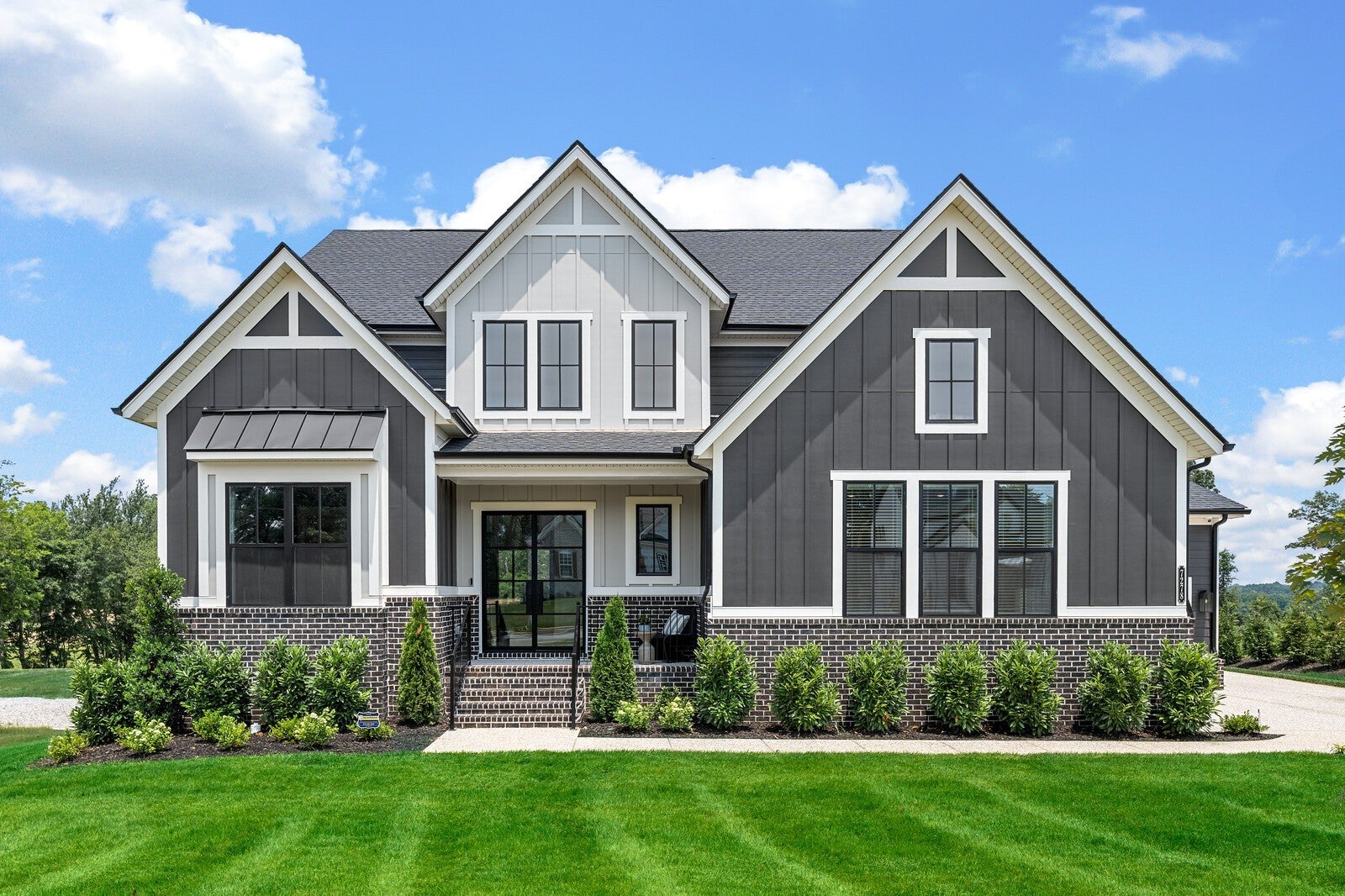 7249 Woodruff Dr — photo