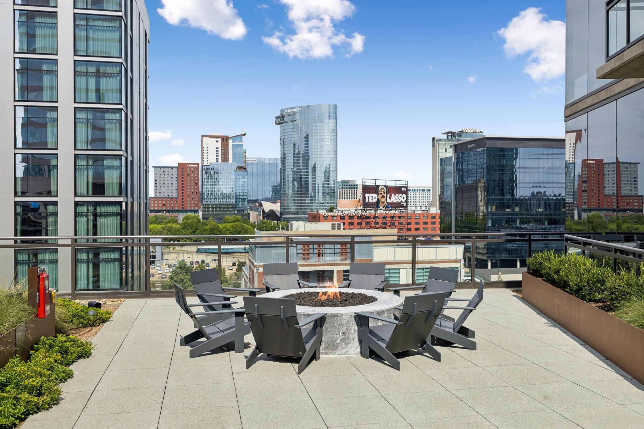 1212 Demonbreun St 607 — photo