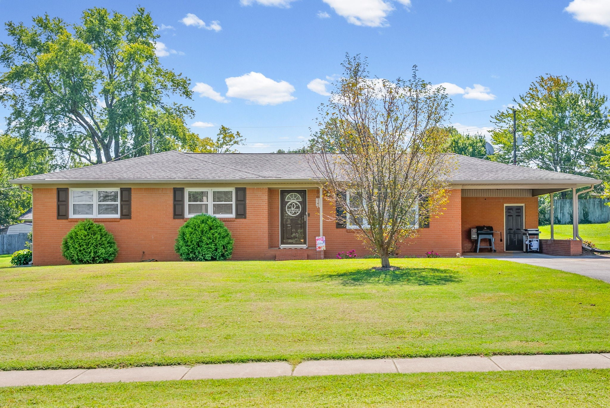 204 Millbrooke Dr — photo