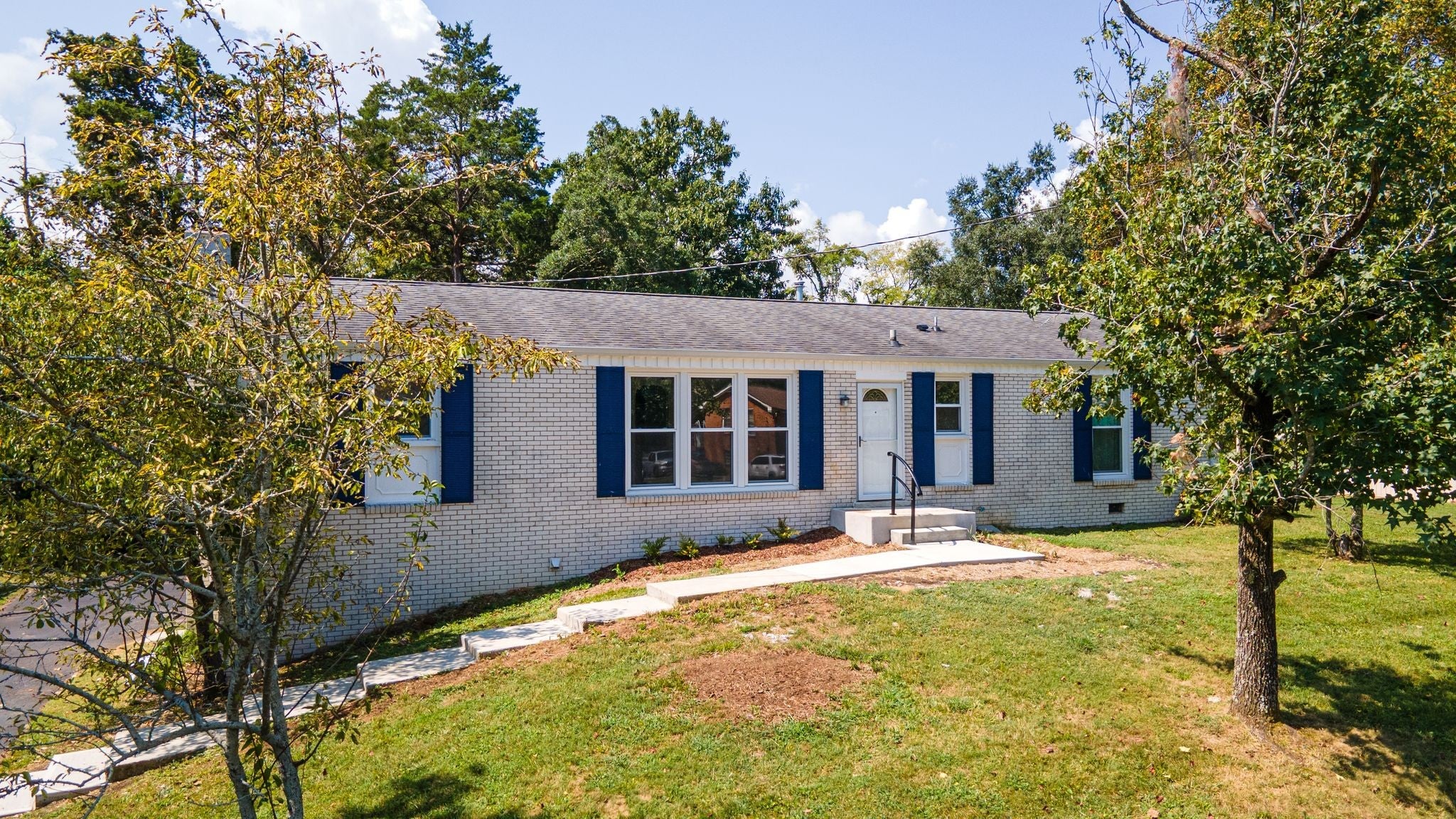 609 Harpeth Pkwy E — photo