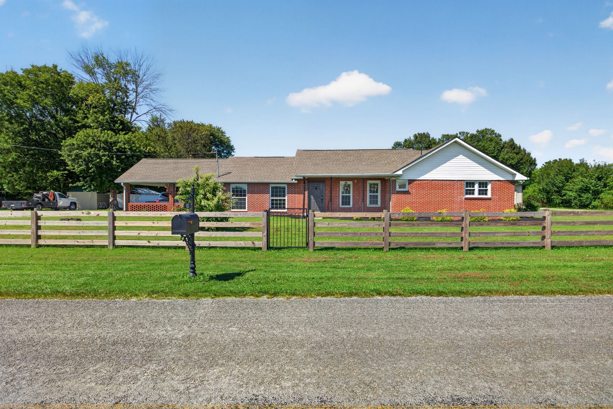 112 Goose Pond Rd — photo