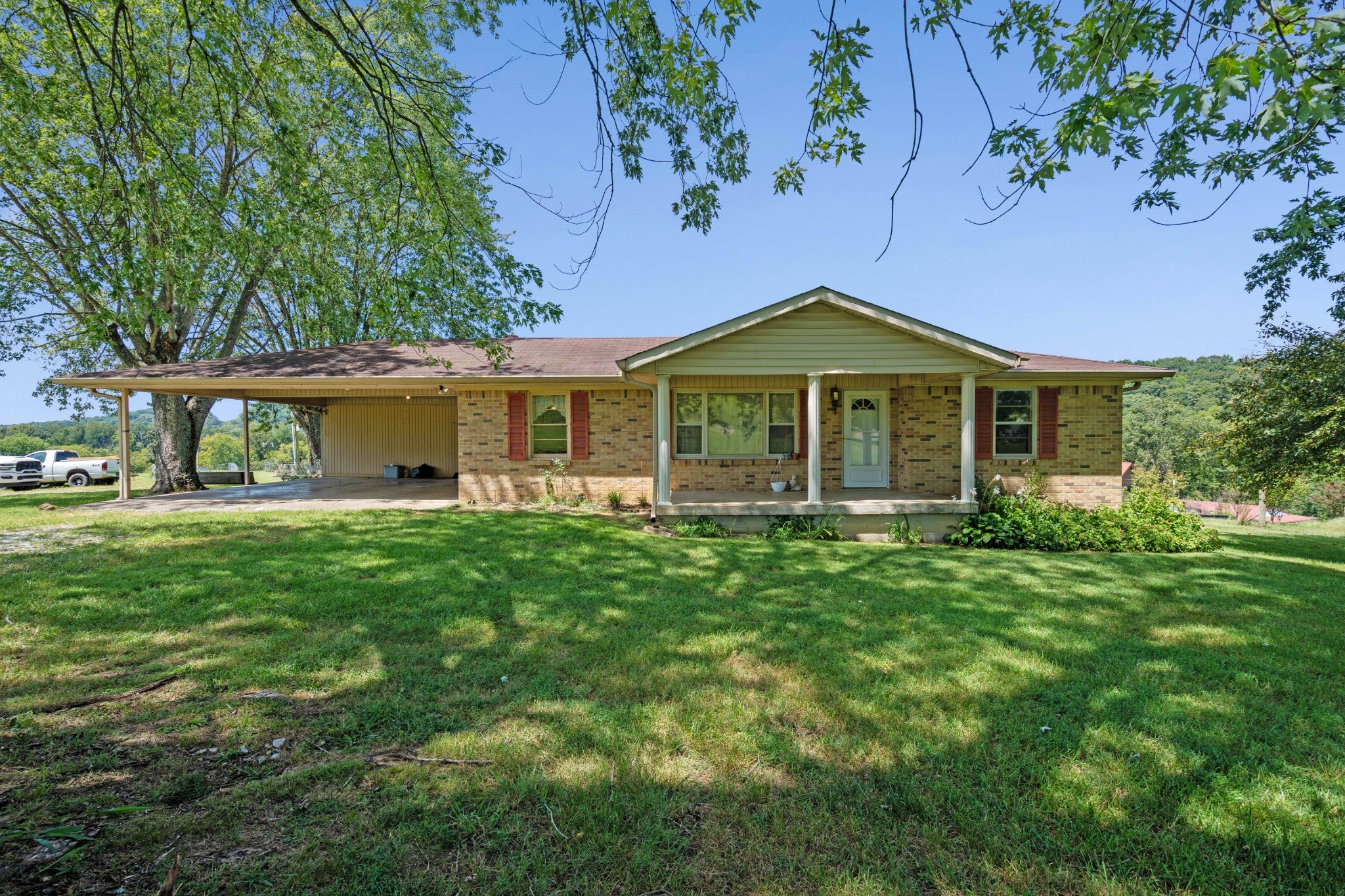 341 Horseshoe Bend Ln — photo
