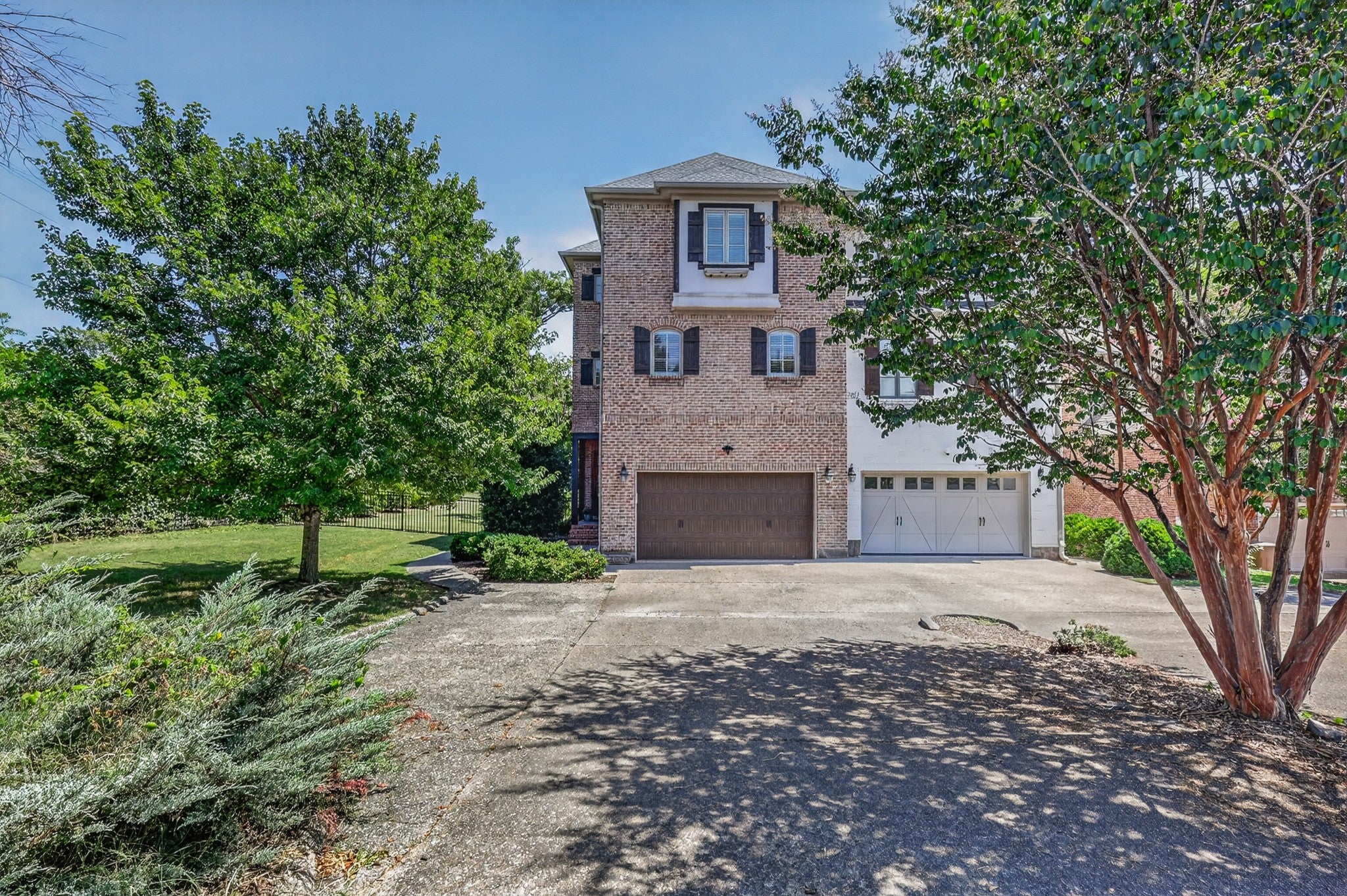 4100 Oriole Pl a — photo