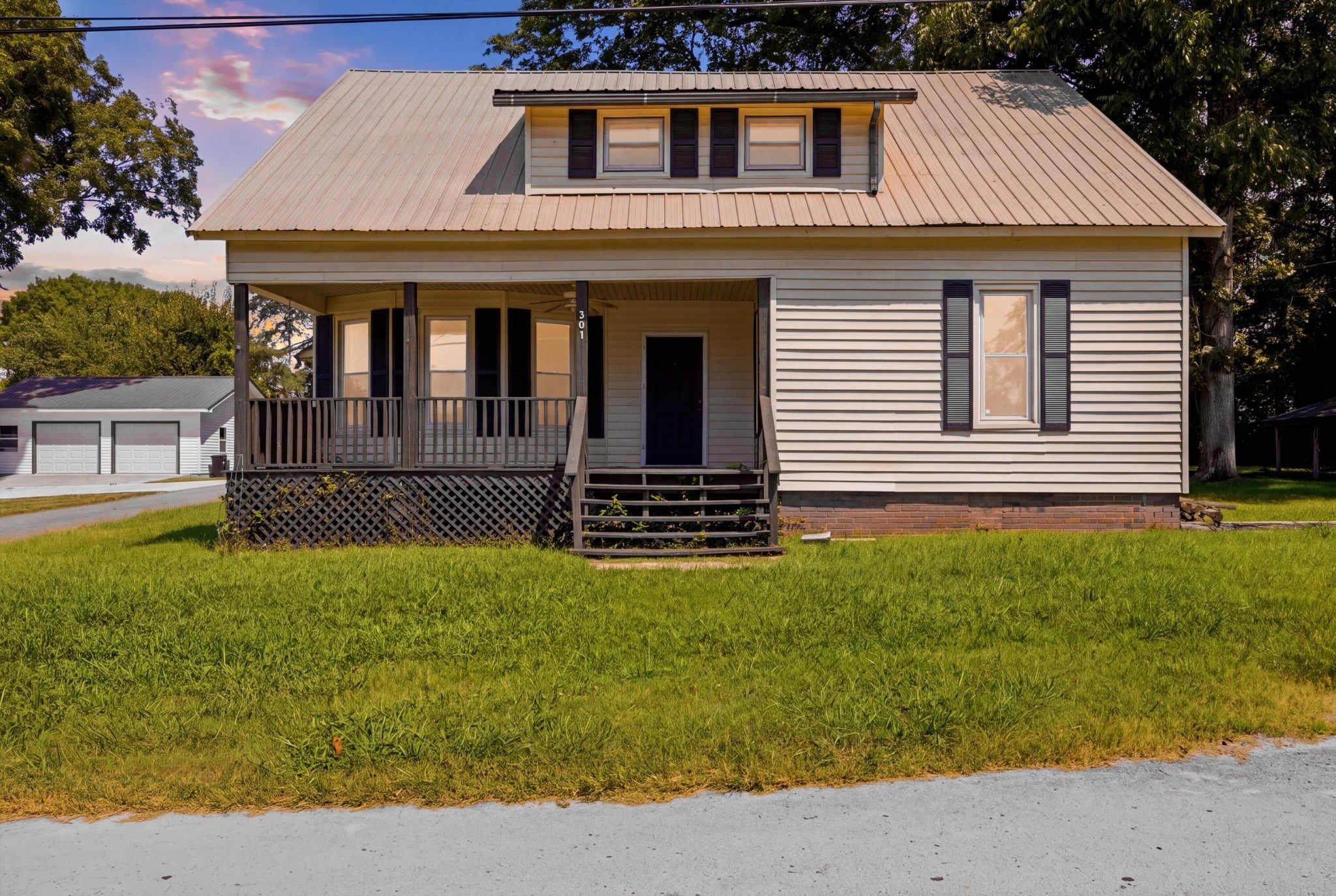 301 Bennett Street — photo