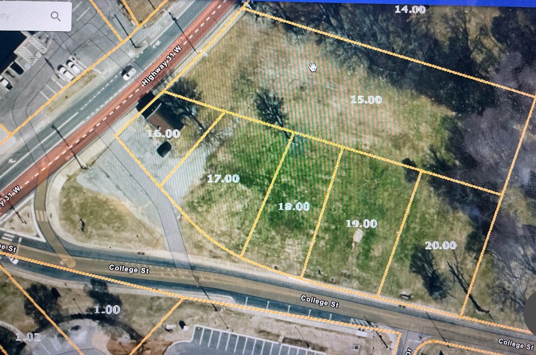 3200 US Hwy 31 W — photo