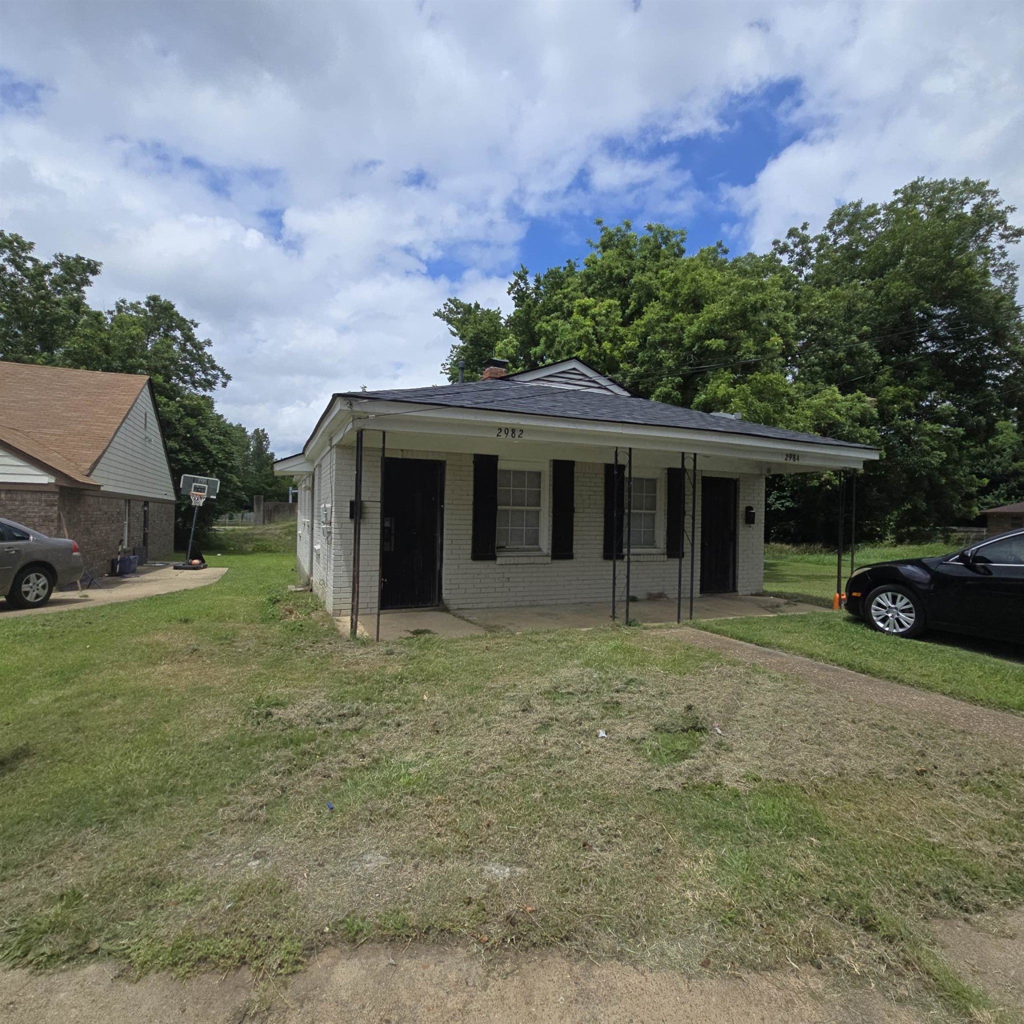 2982 Shannon Ave — photo
