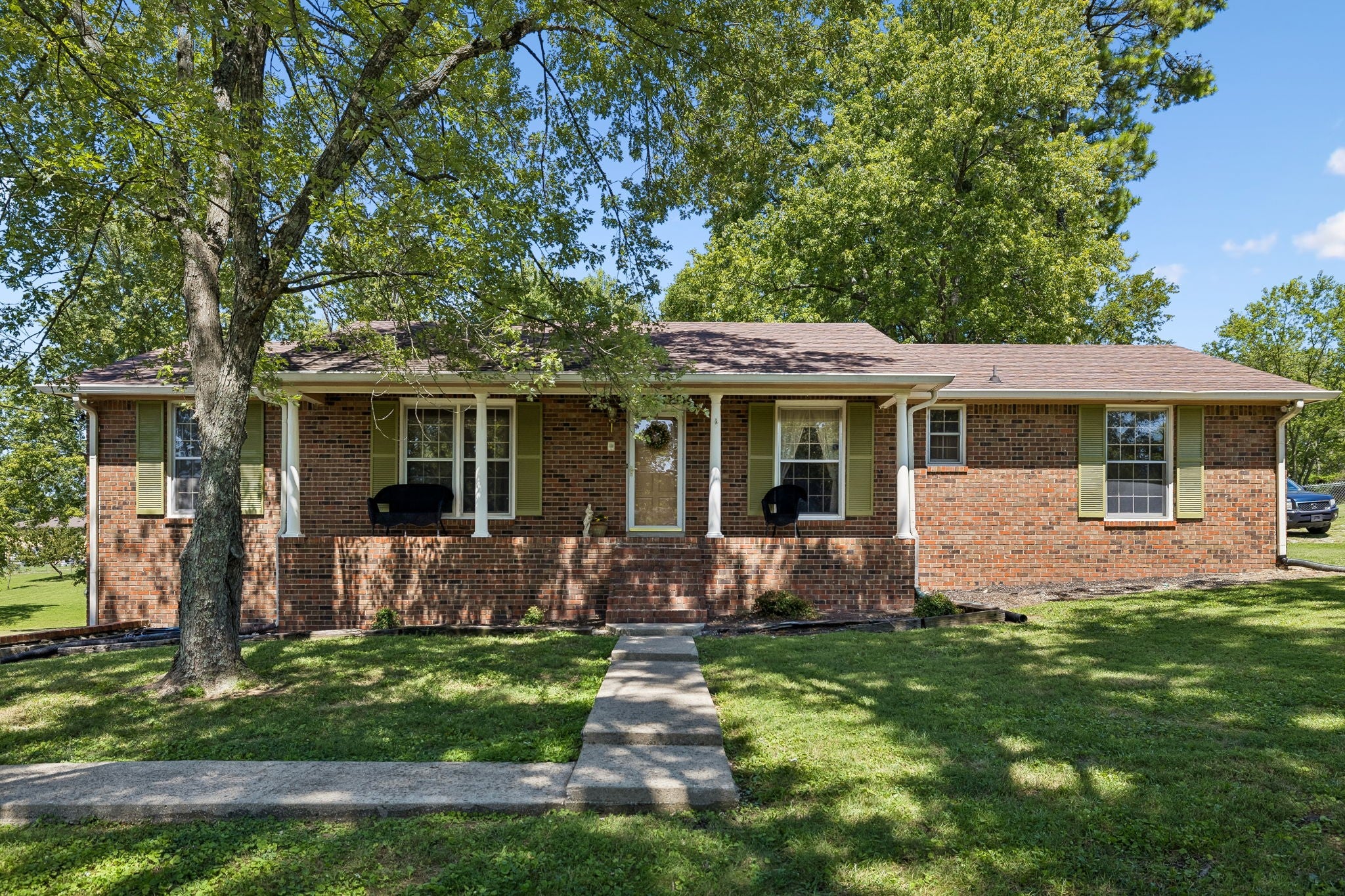 108 Due West Dr — photo