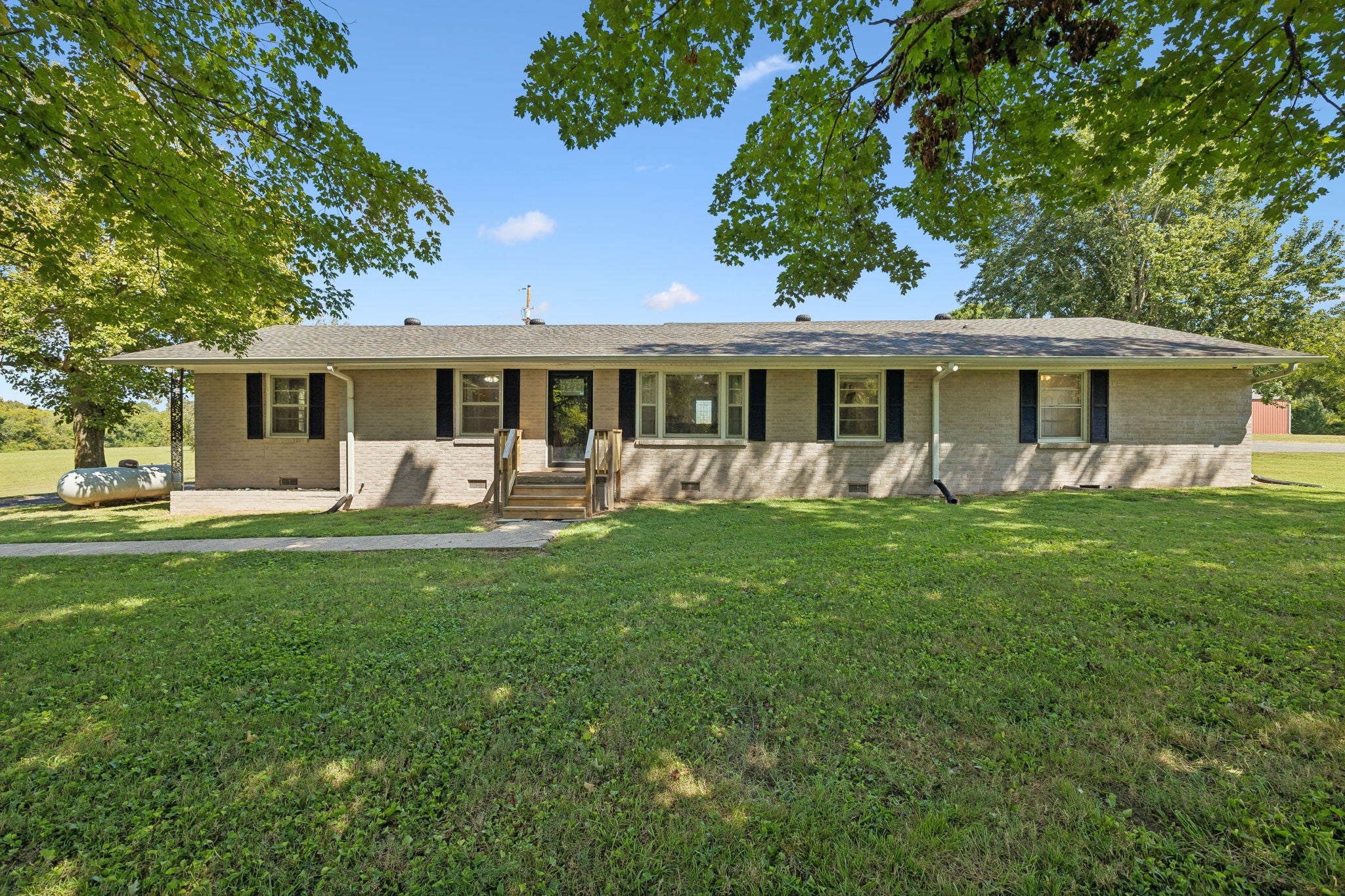 390 Rankin Rd — photo