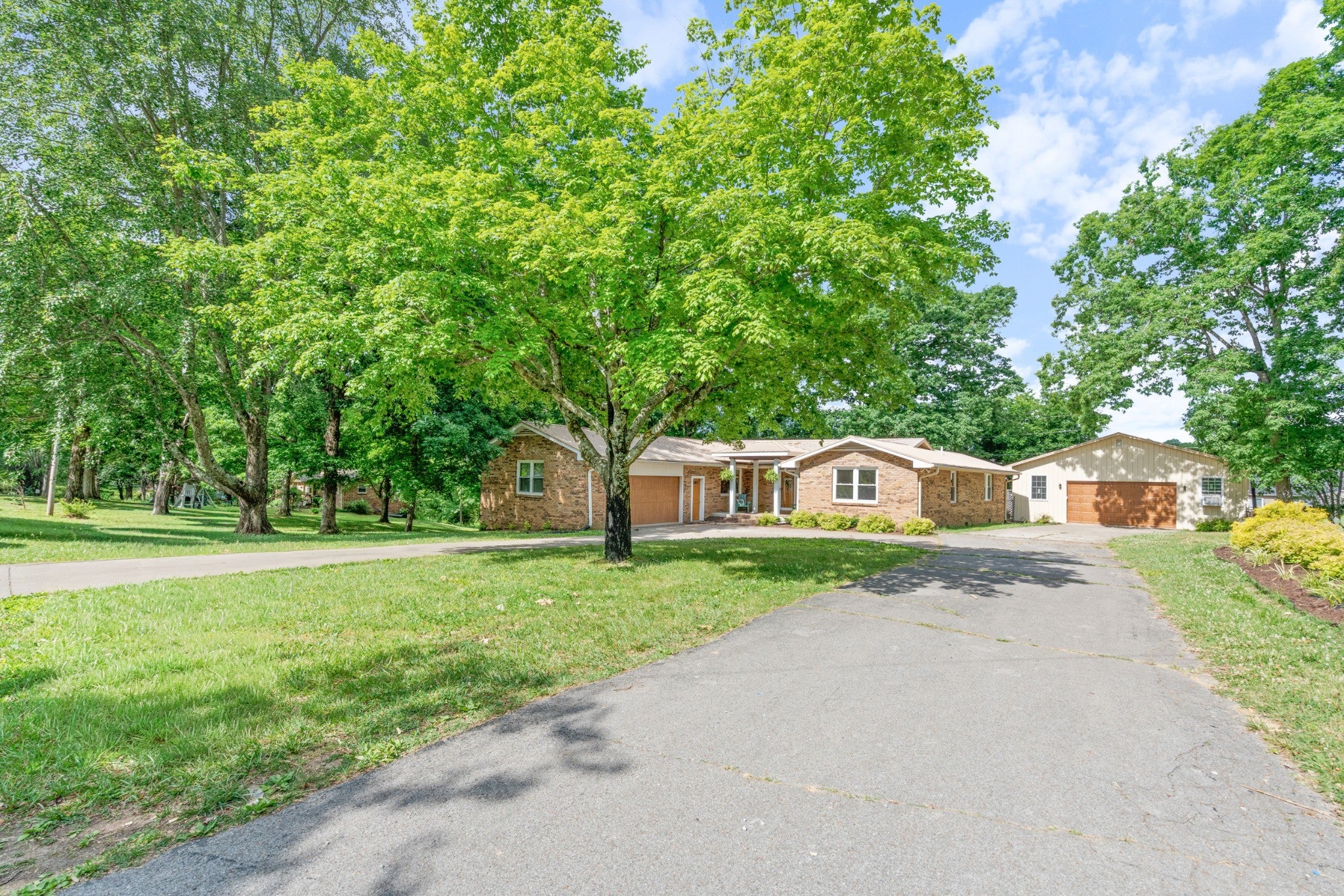 104 Southwood Dr — photo