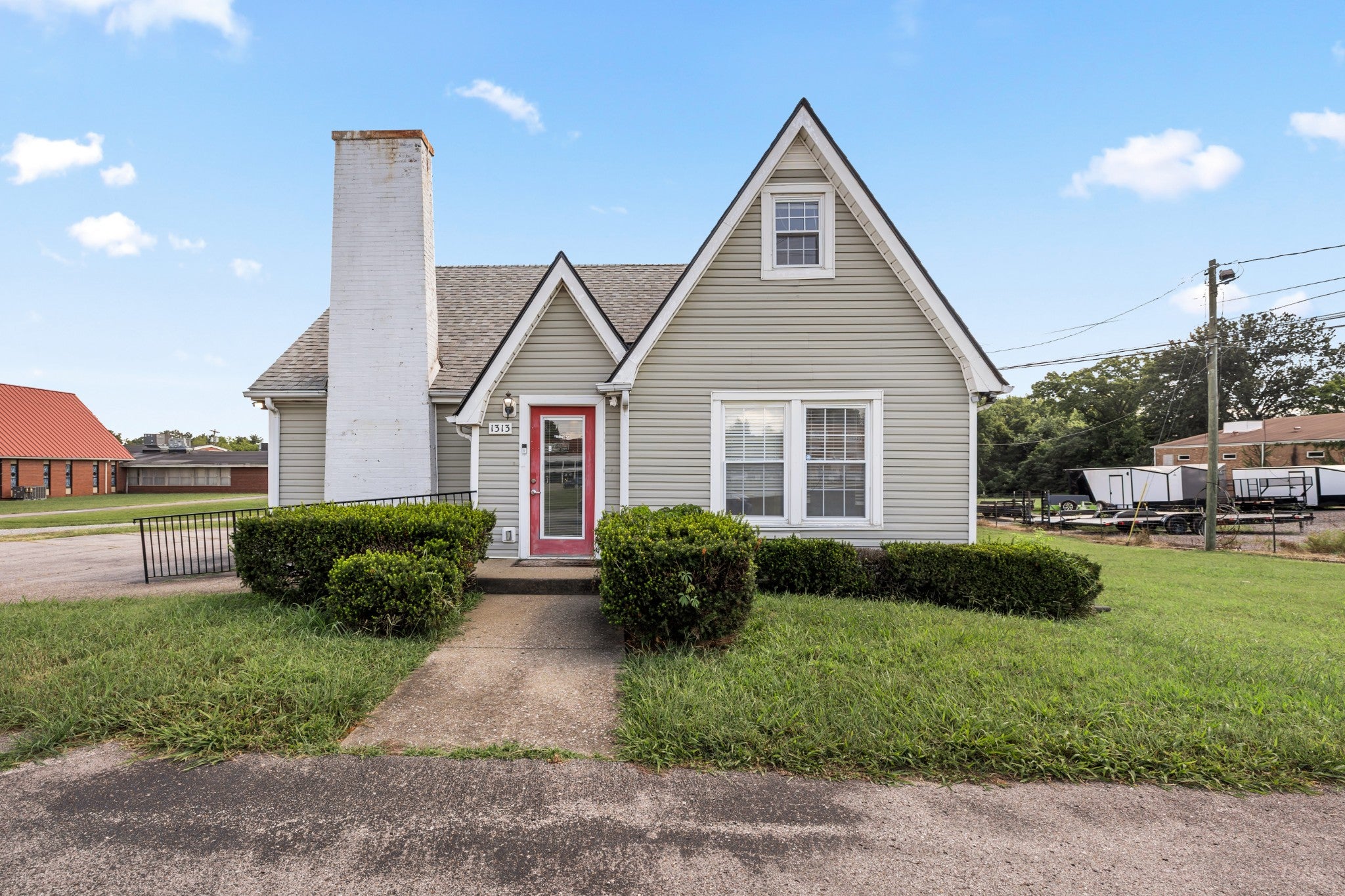 1313 Fort Campbell Blvd — photo