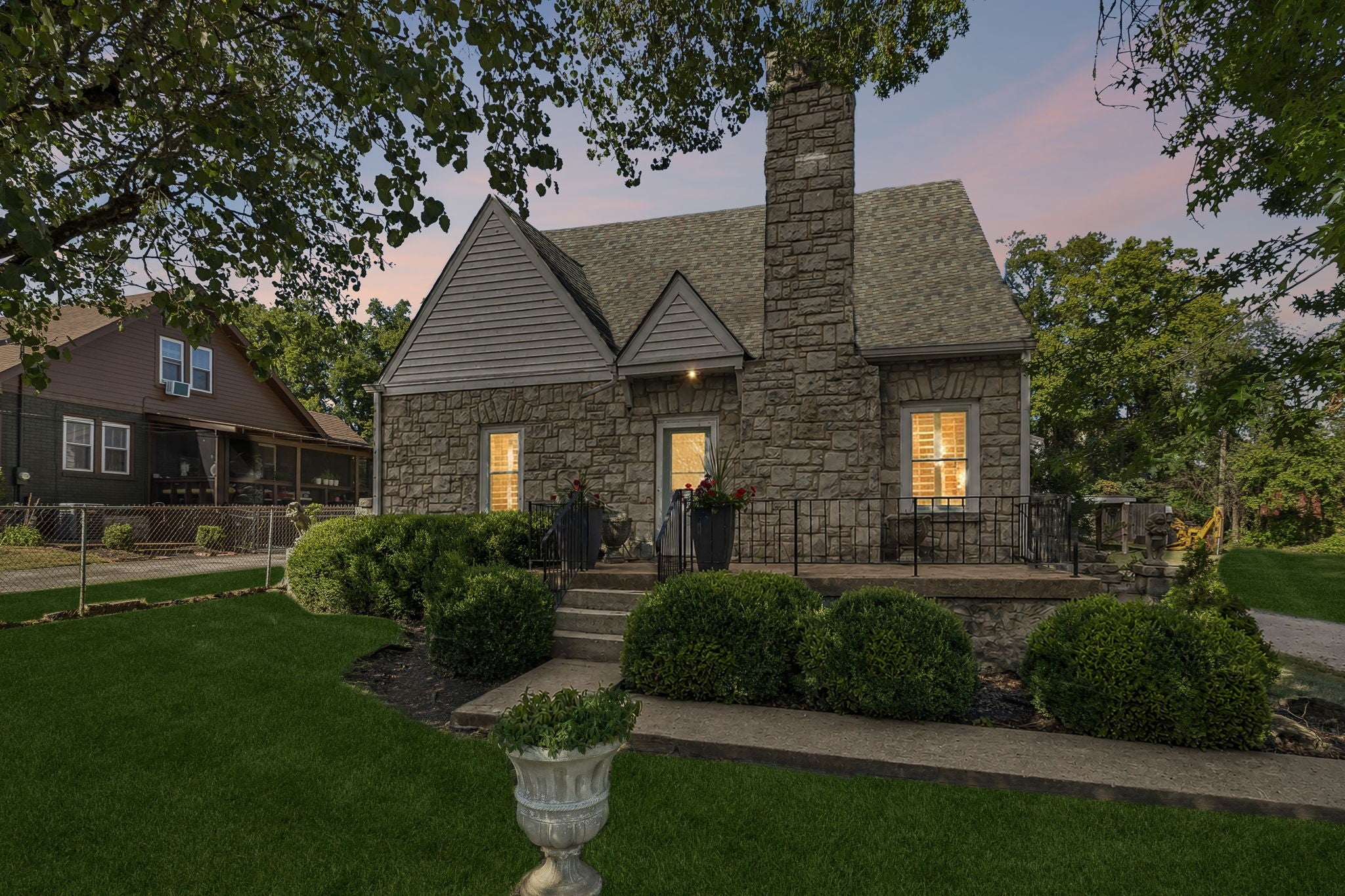 3100 River Dr — photo