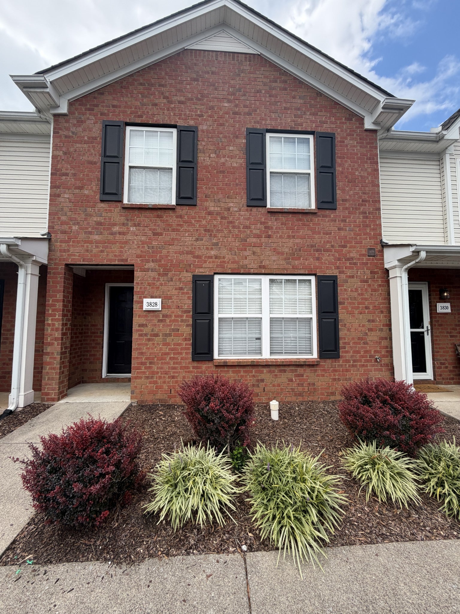 3828 Chippewa Pl — photo