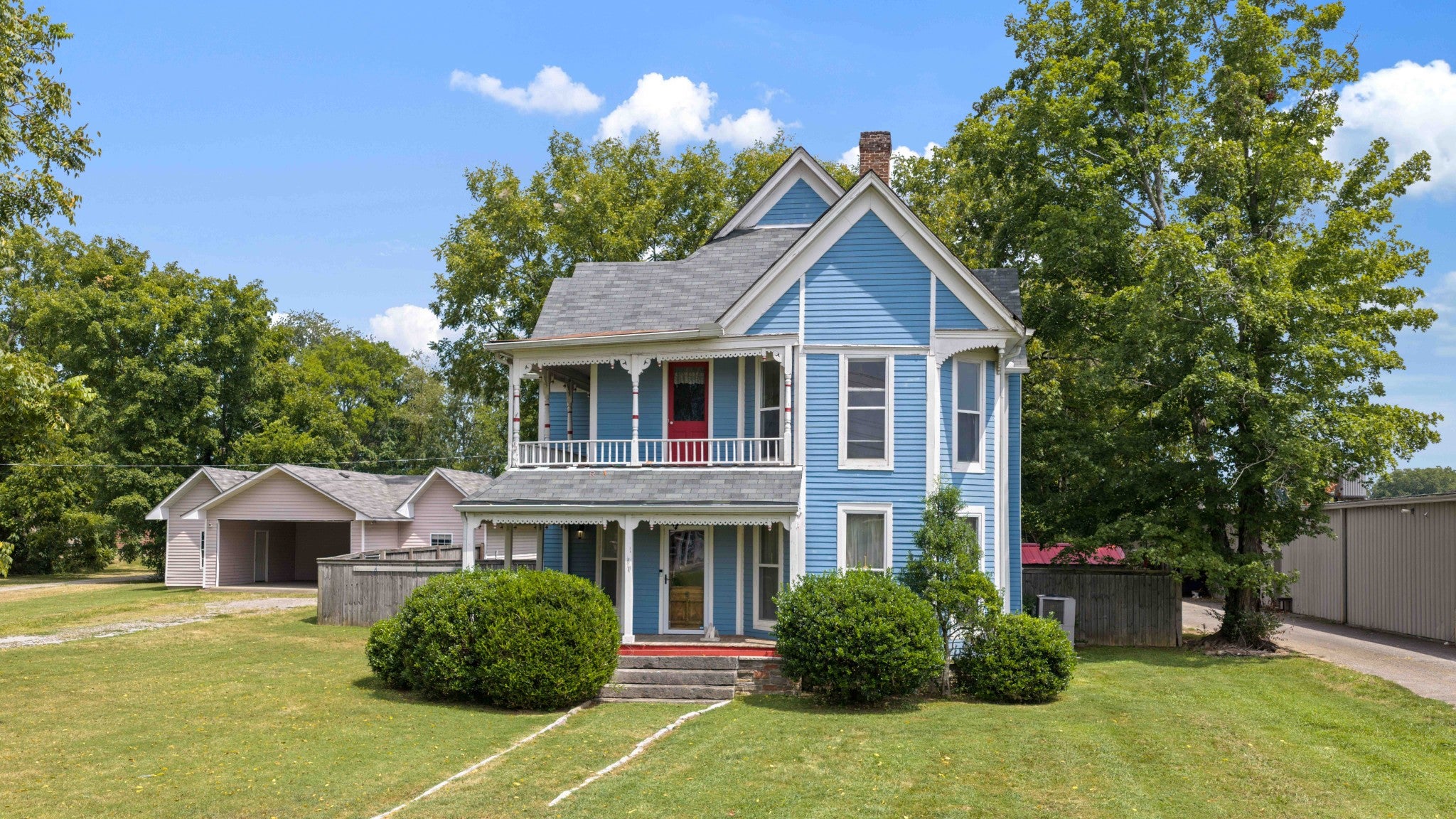 204 S Horton Pkwy — photo