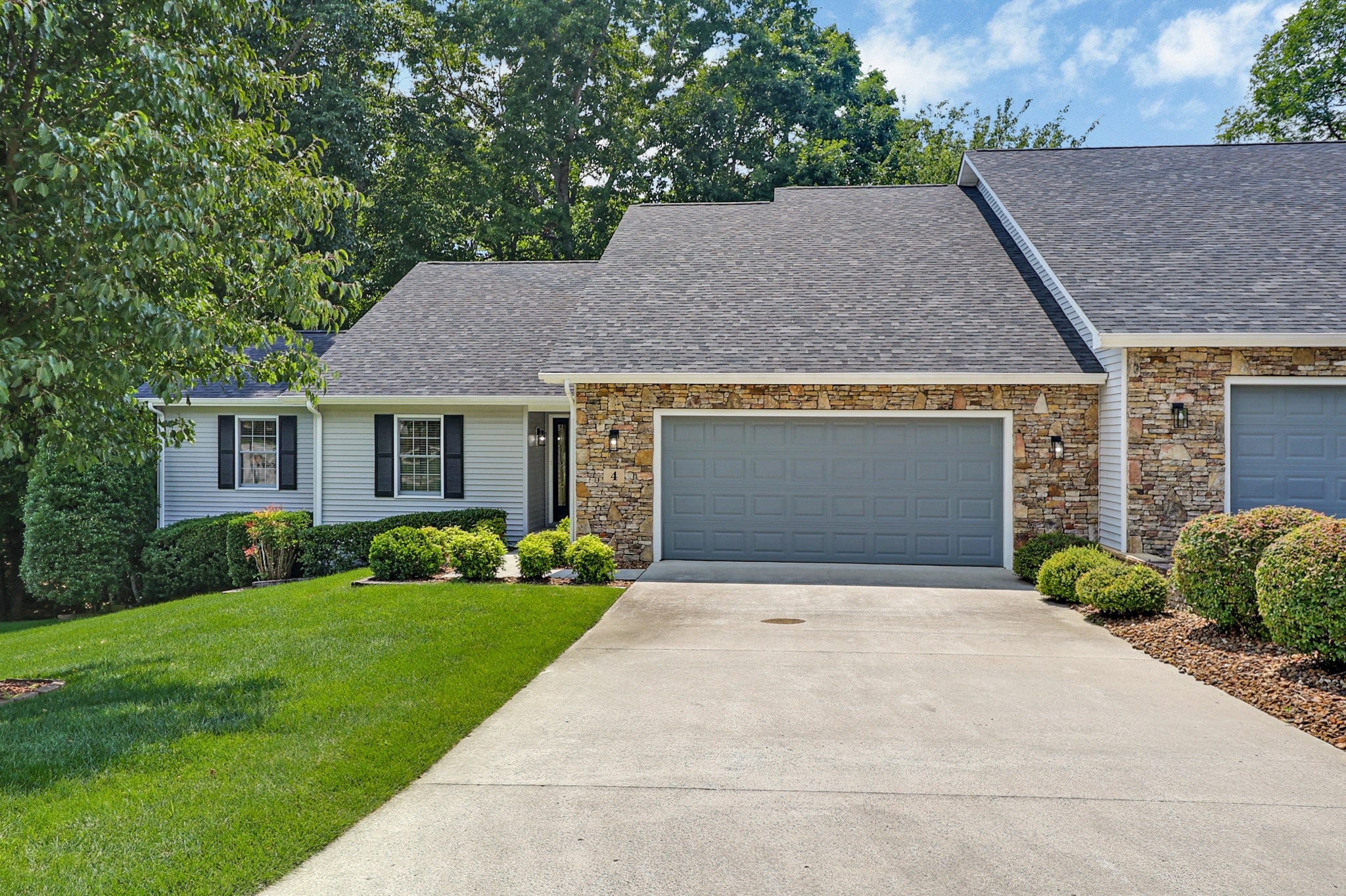 4 Augustine Ln — photo
