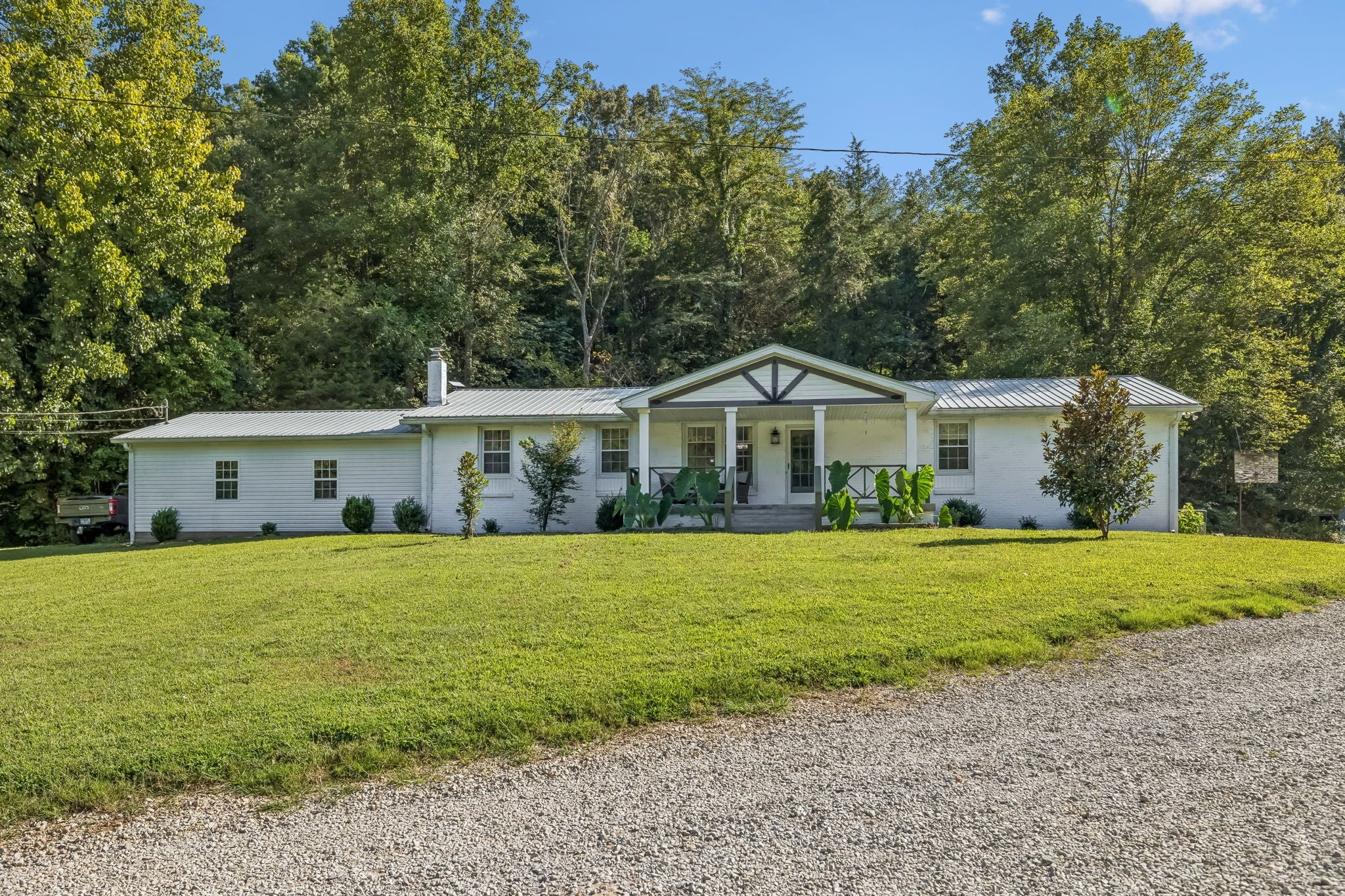 648 Tottys Bend Loop — photo