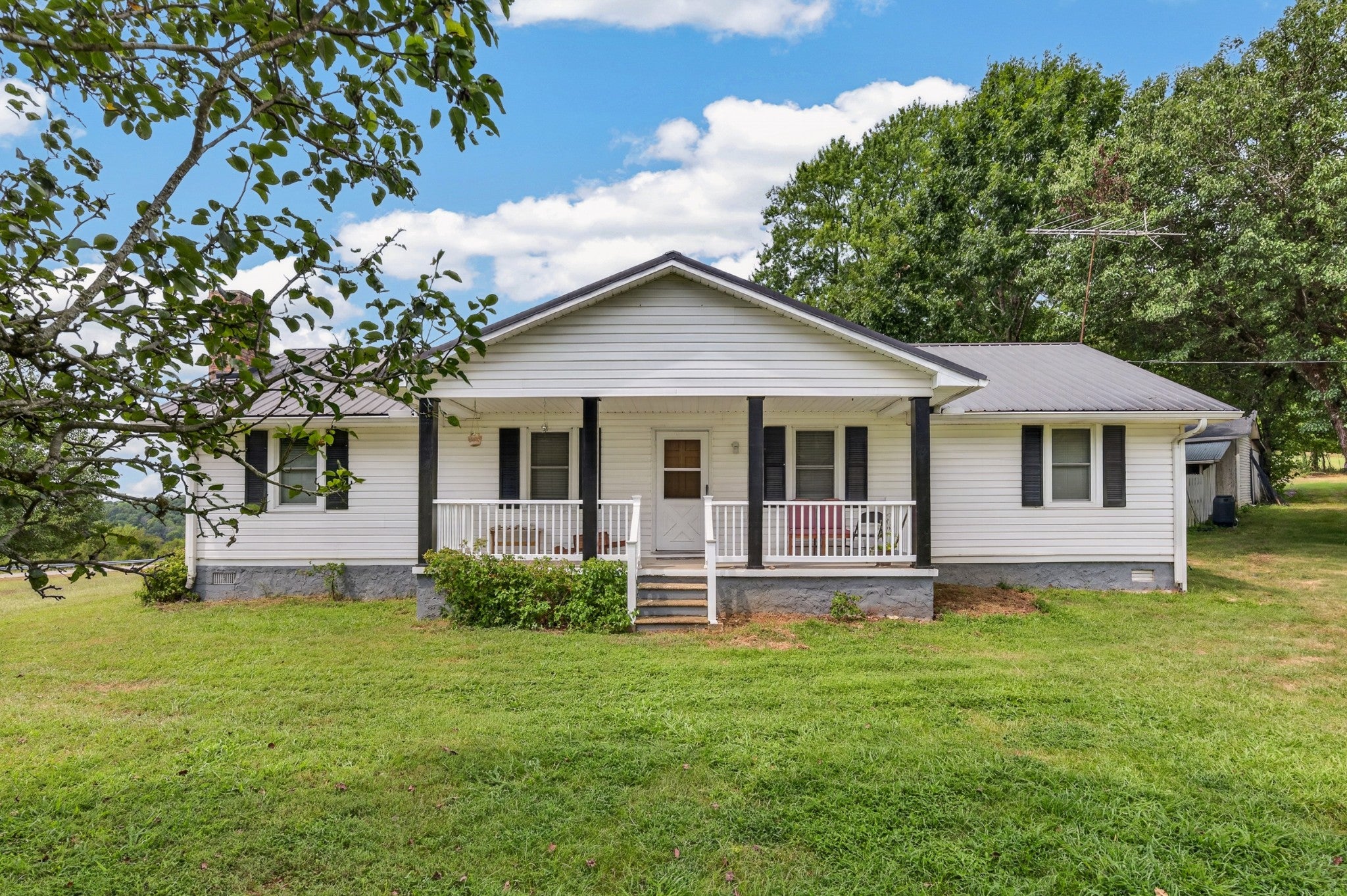 2385 Pulaski Hwy — photo